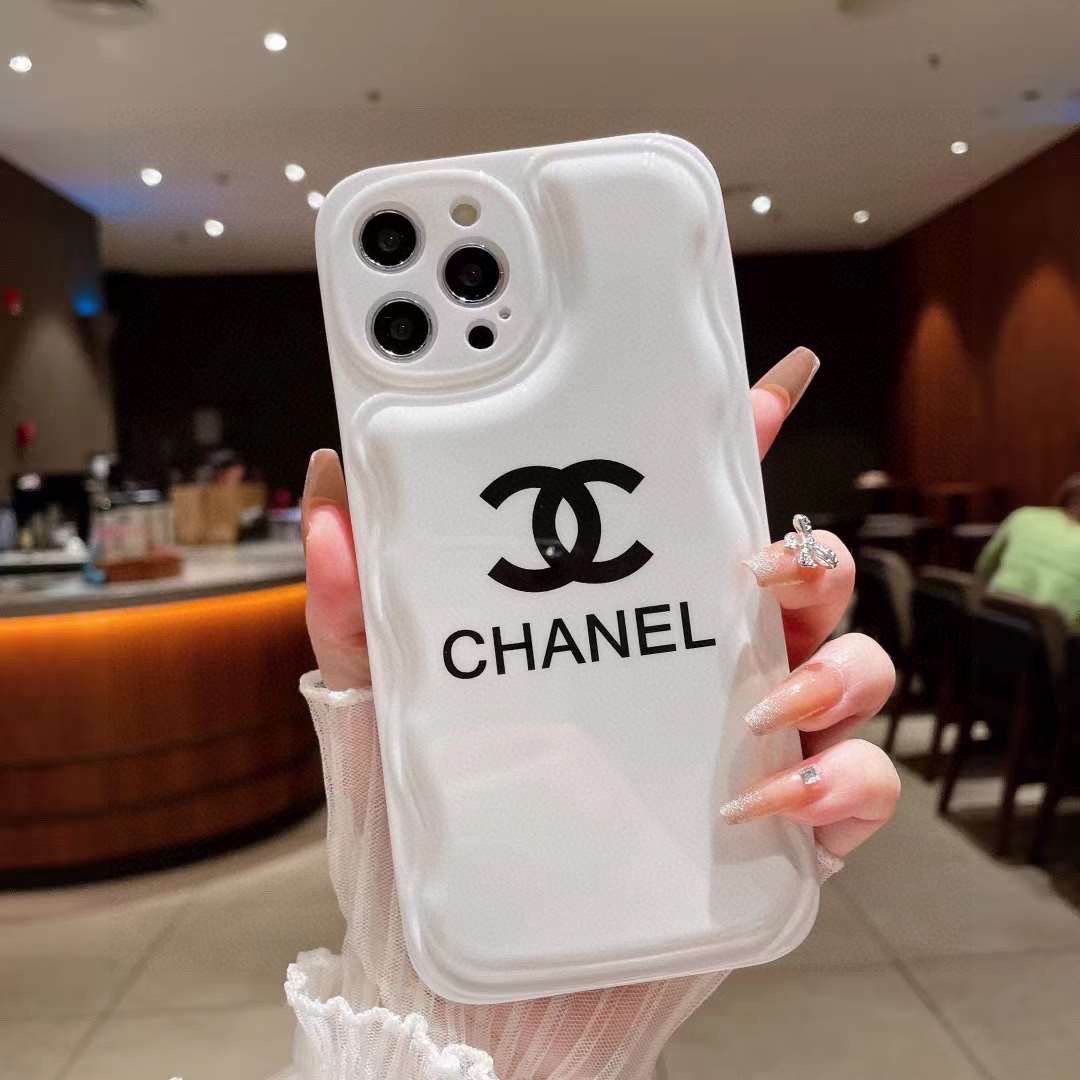 1:1 Clone
 Chanel Phone Case