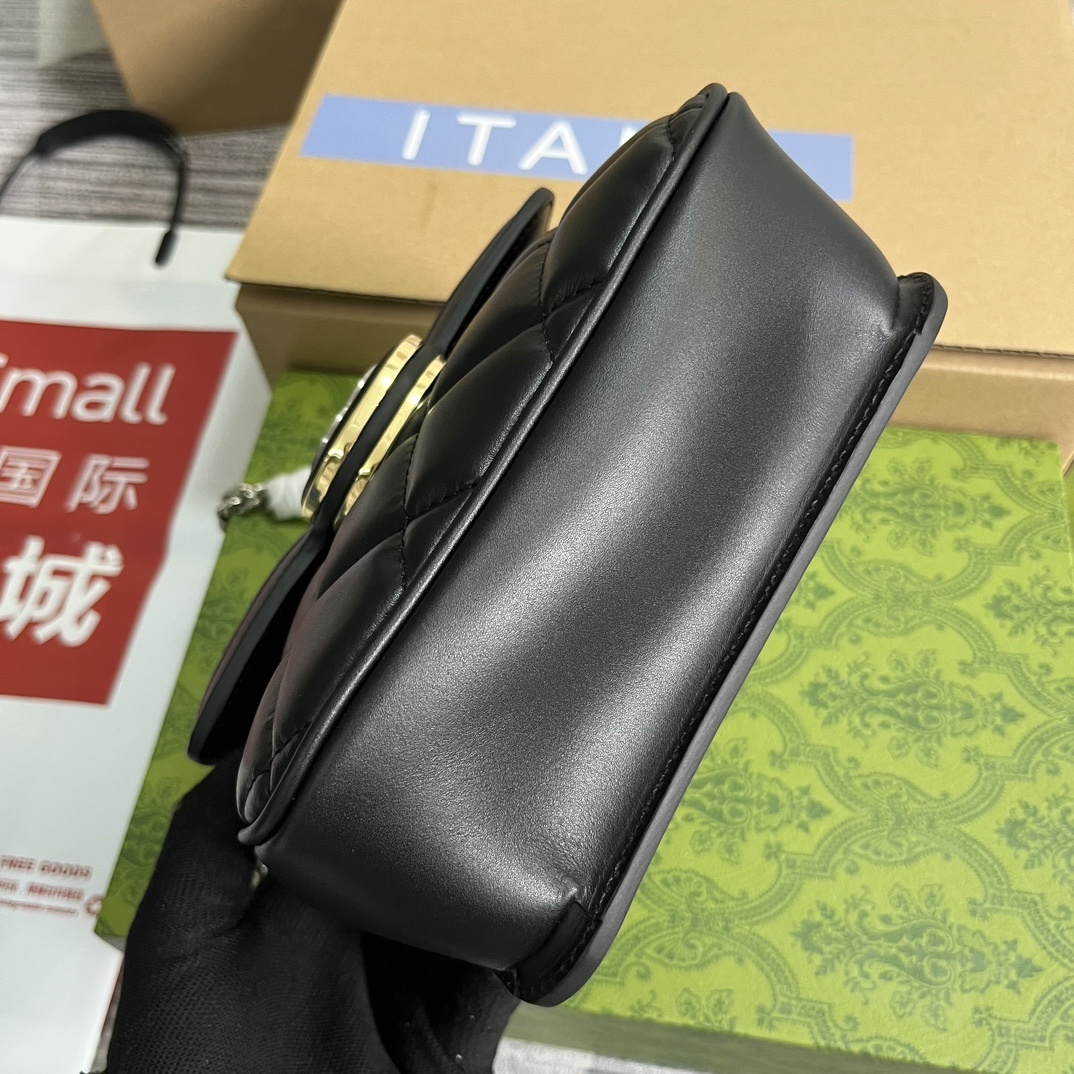 配全套包装️GucciDeco系列mini肩背包Gucci不断拓展自身视野以全新手法焕新演绎经典廓形和精