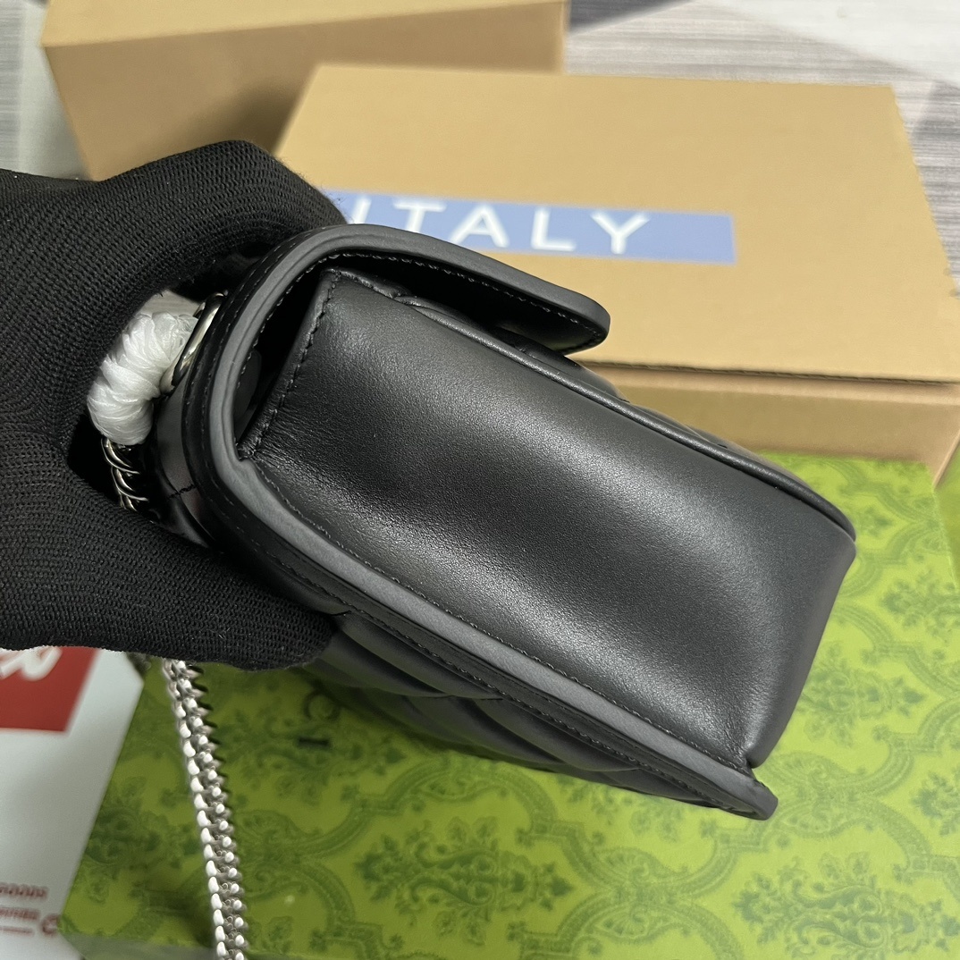 配全套包装️GucciDeco系列mini肩背包Gucci不断拓展自身视野以全新手法焕新演绎经典廓形和精
