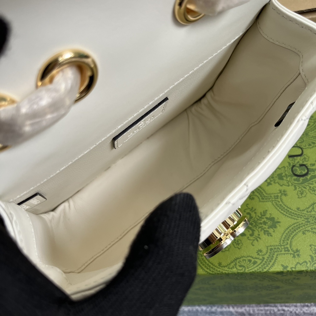 配全套包装️GucciDeco系列mini肩背包Gucci不断拓展自身视野以全新手法焕新演绎经典廓形和精
