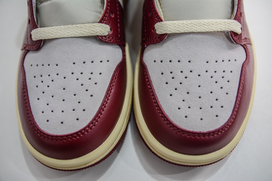 260 纯原Air Jordan AJ1 Mid 中帮 刺绣红花卉DZ2820-601