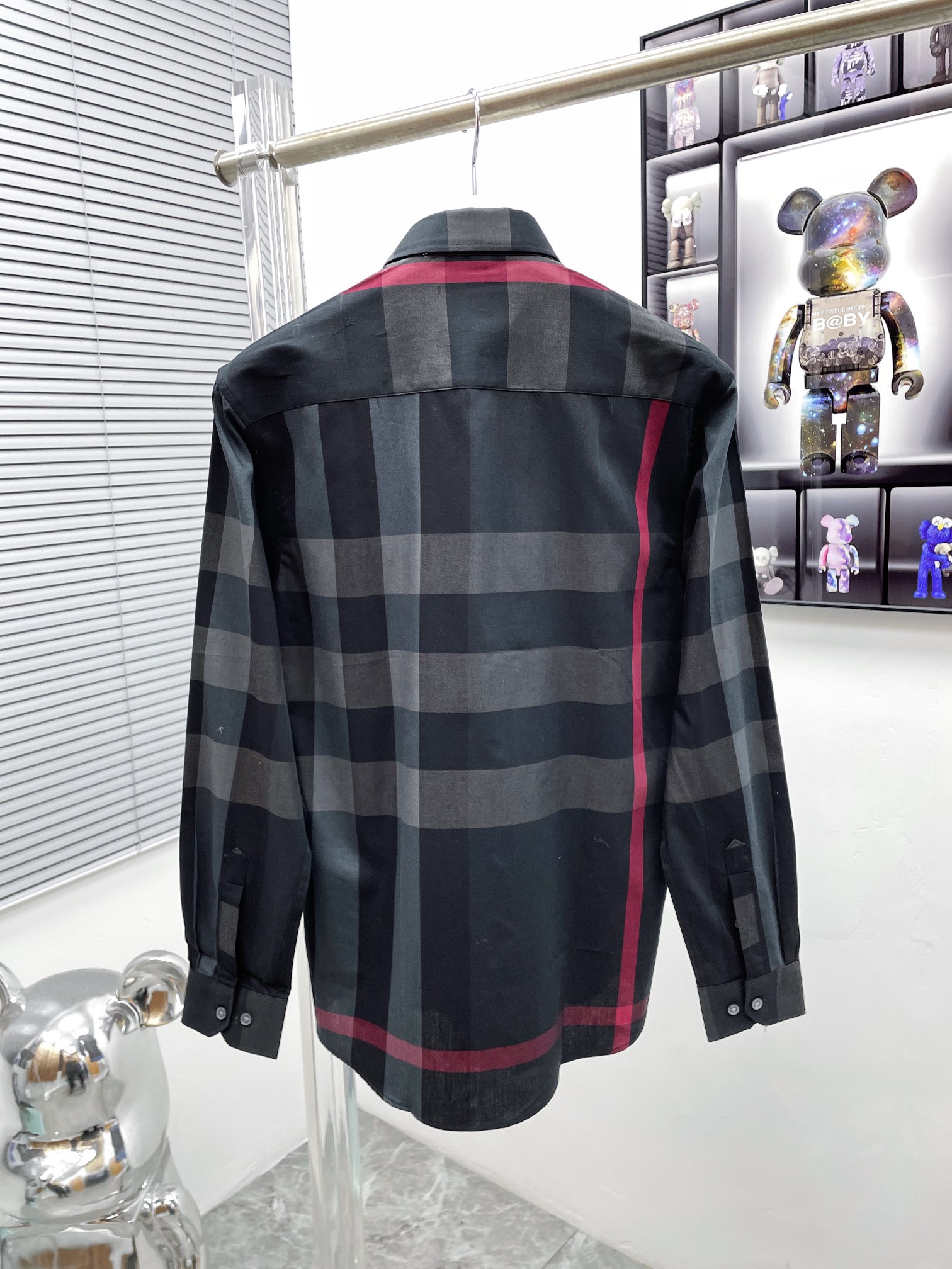 Luxury Burberry Long-Sleeve Shirt with High-Density Fabric and Laser Cutting - 图片 2