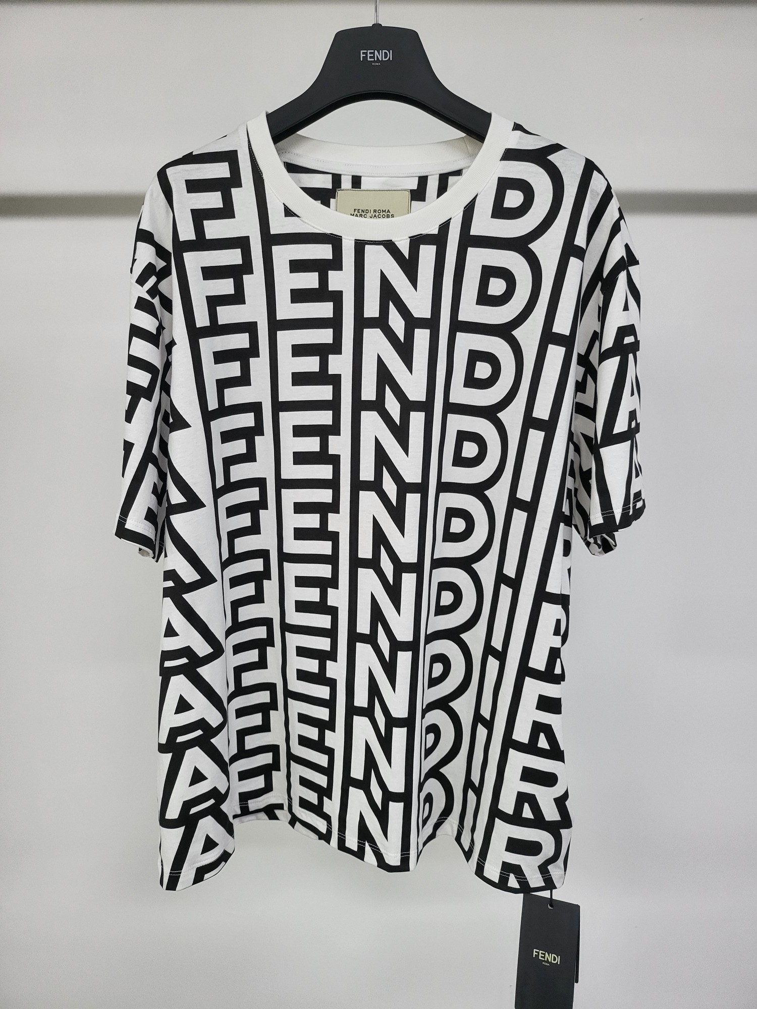 펜디 모노그램 프린트 반팔 티셔츠 754 Fendi T Shirt