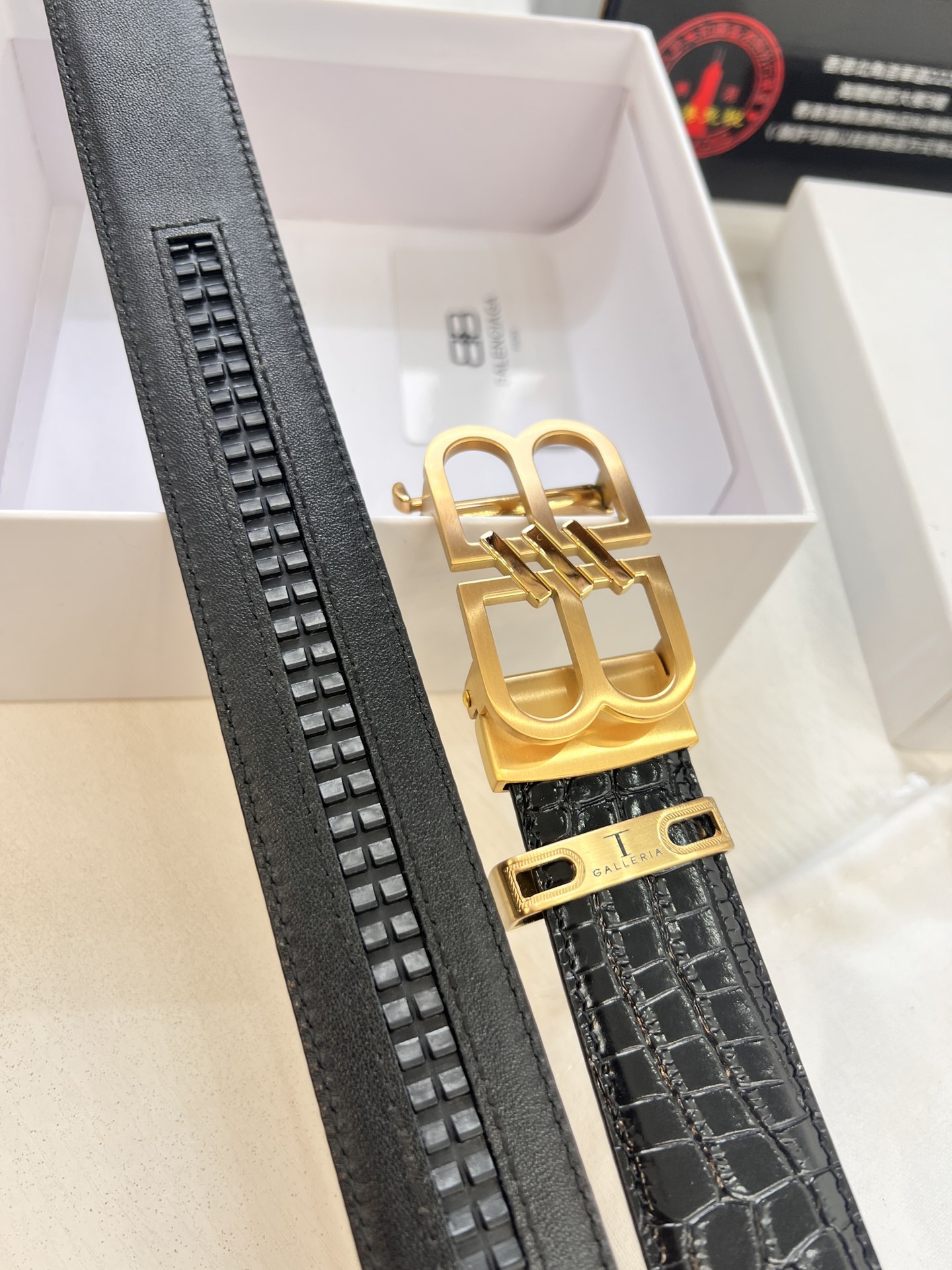 巴黎世家 香港免税T礼盒（NXP感应可识别官网.正版防伪芯片） BB自动精钢拉丝五金