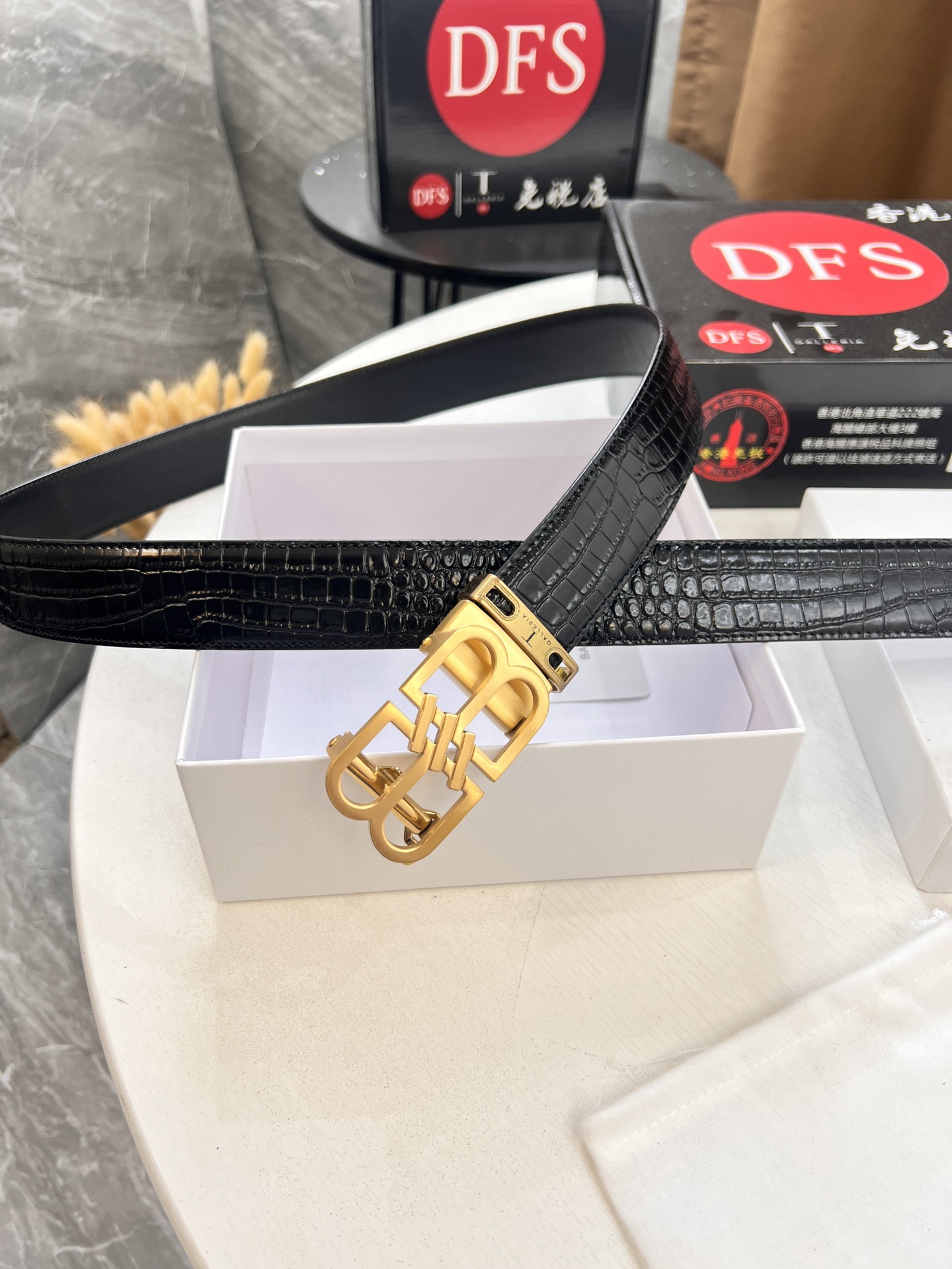 巴黎世家 香港免税T礼盒（NXP感应可识别官网.正版防伪芯片） BB自动精钢拉丝五金