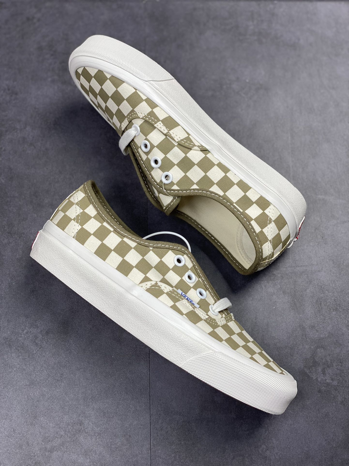 The most versatile color checkerboard pattern for summer is here, VANS 2023 new model