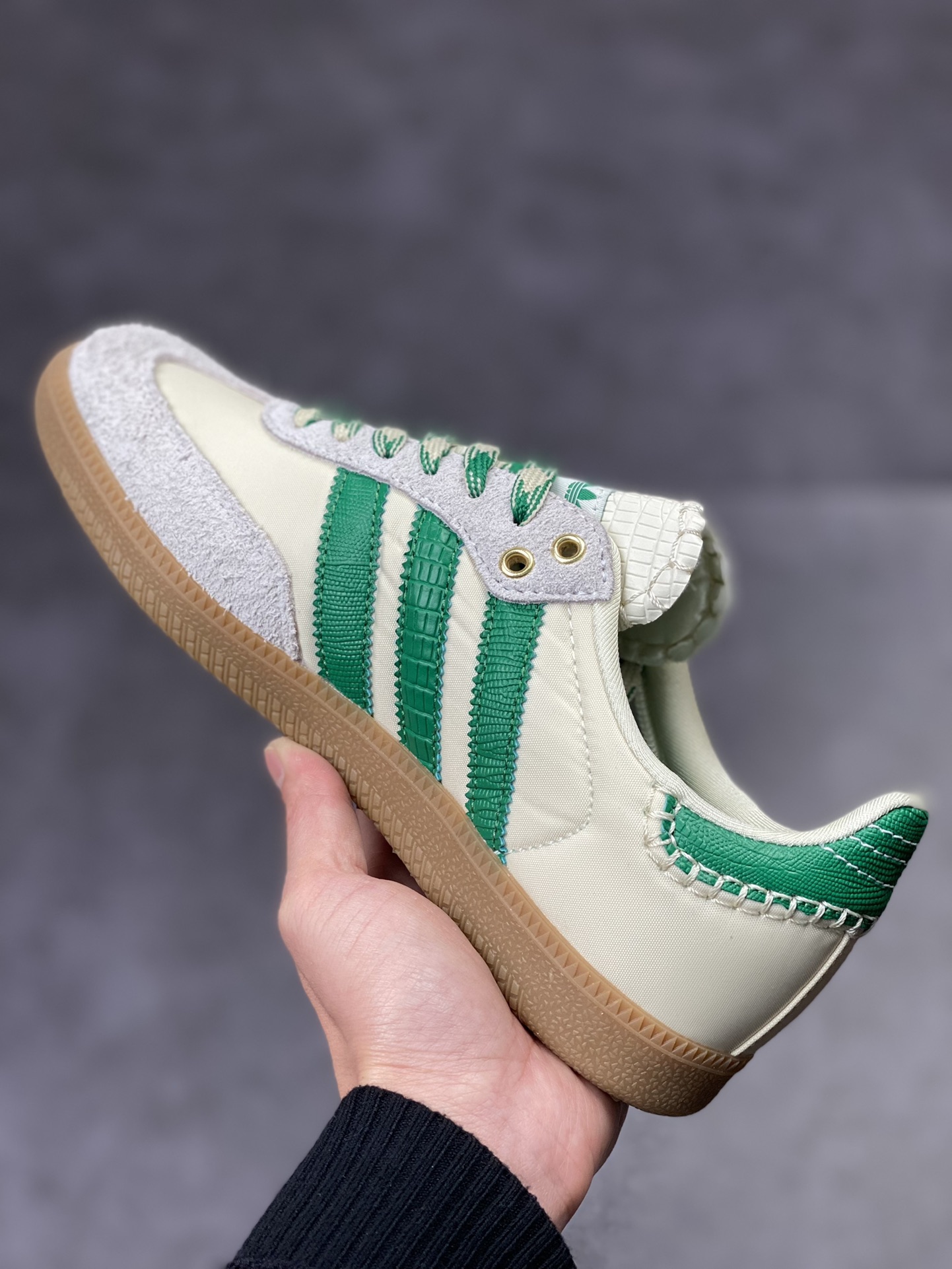 Adidas Samba Vegan cost-effective version of Samba Memorial Day series GY4344