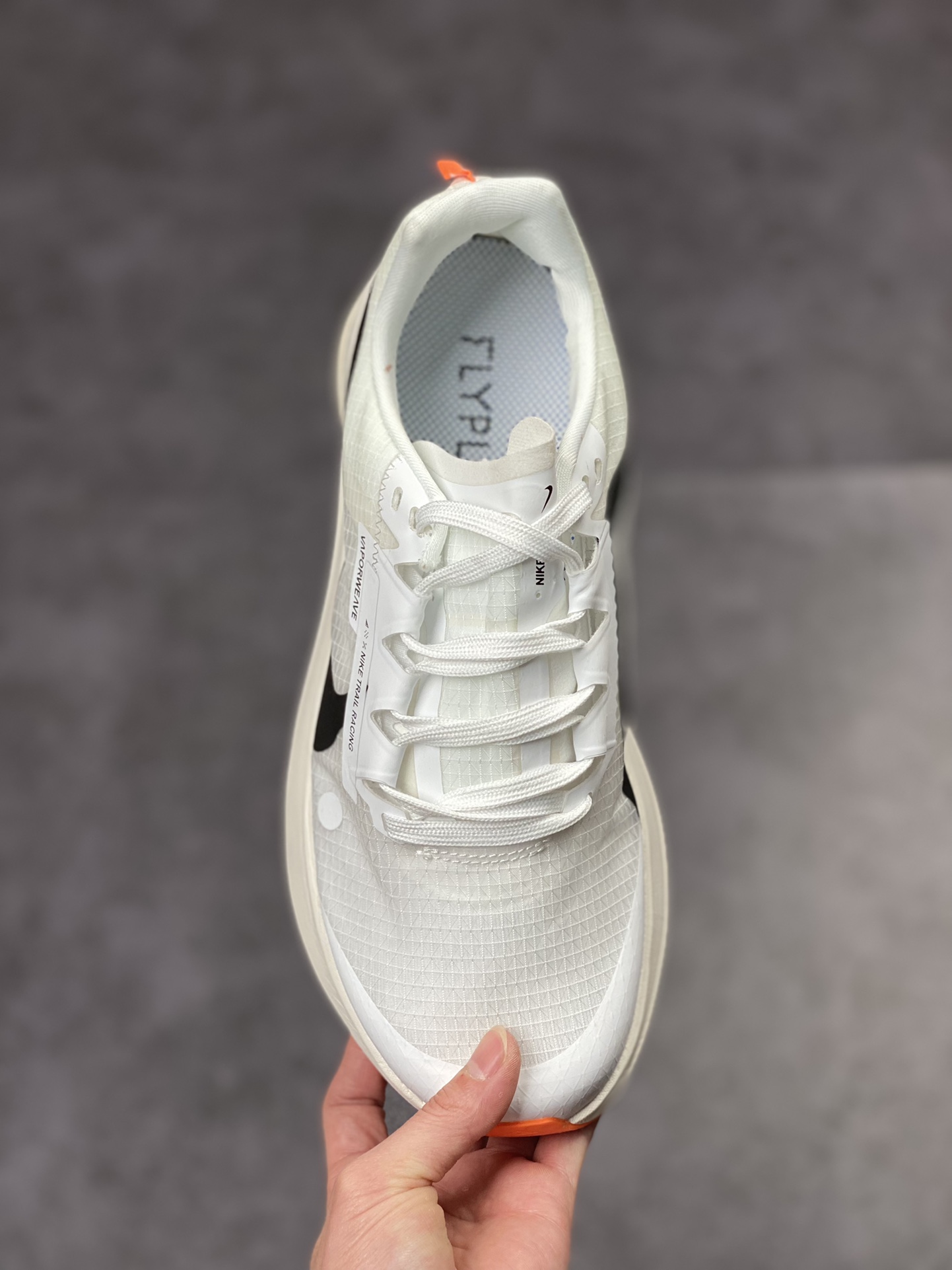 180 Nike Air Zoom NEXT% 马拉松 鞋面采用更轻质更透气的 Atomknit DH0623-012