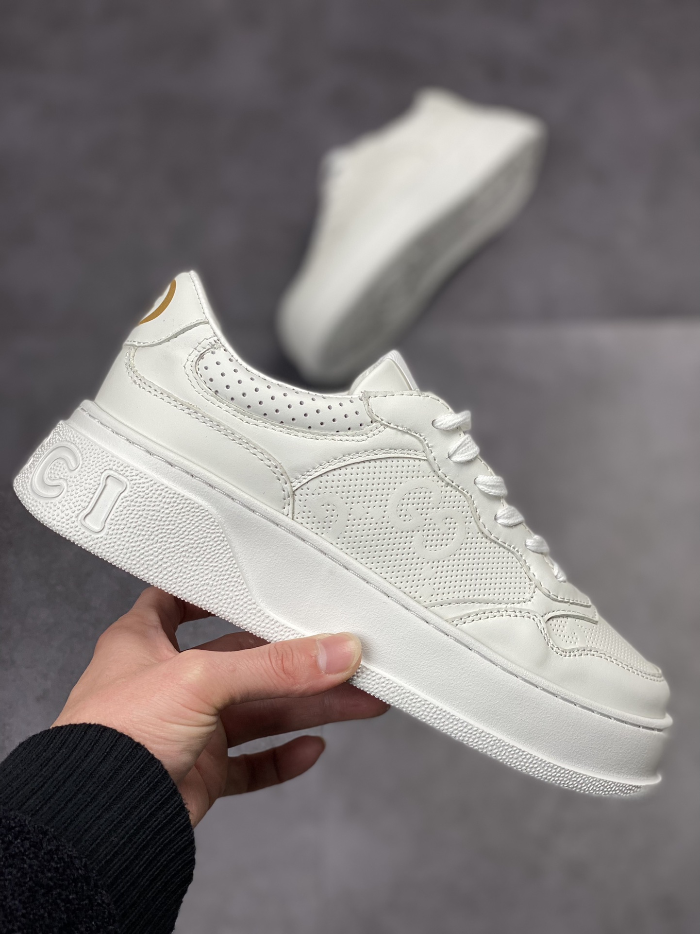 High luxury brand GUCCI Embossed Platform With Chunky Sneaker thick-soled platform white shoes 700641 UPG90 1282