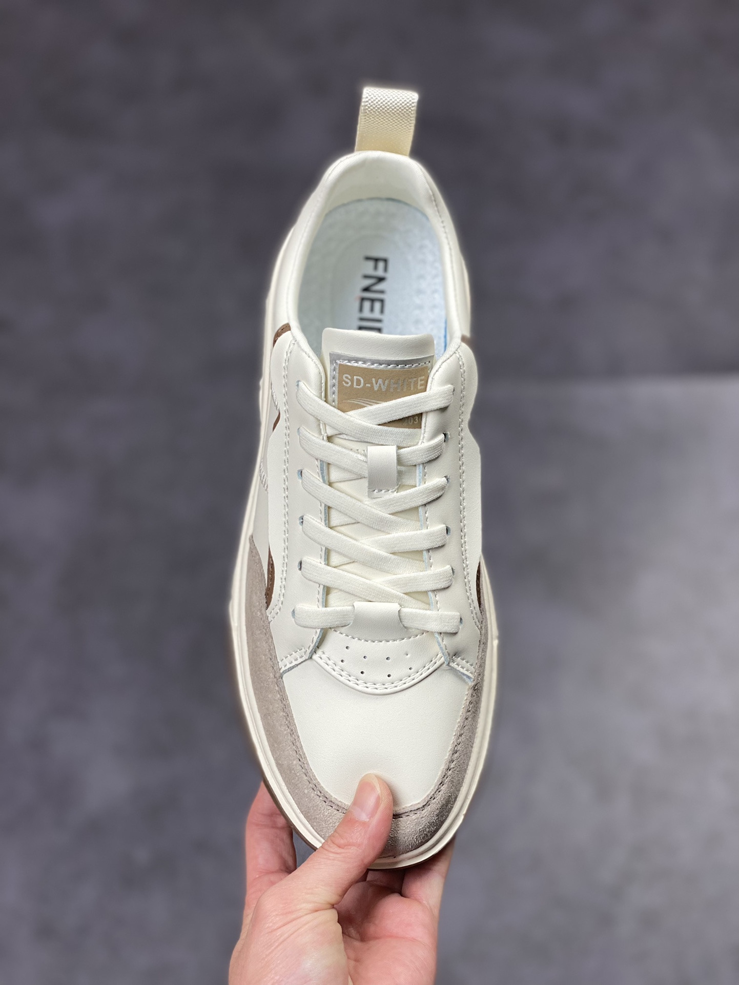 FENDI Fendi fashionable low-top casual sports shoes series