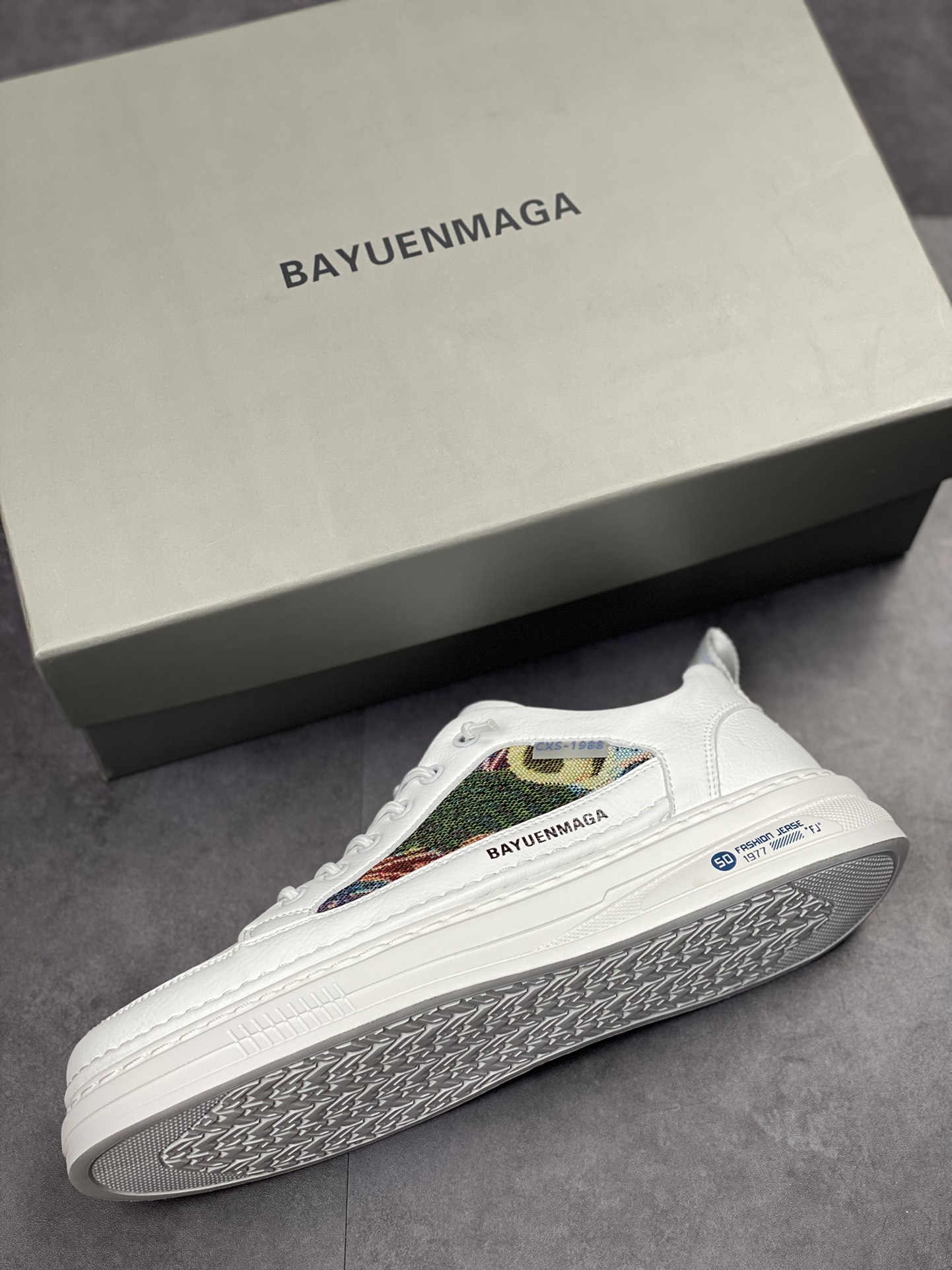 BALENCIAGA Sneaker sports and casual shoes