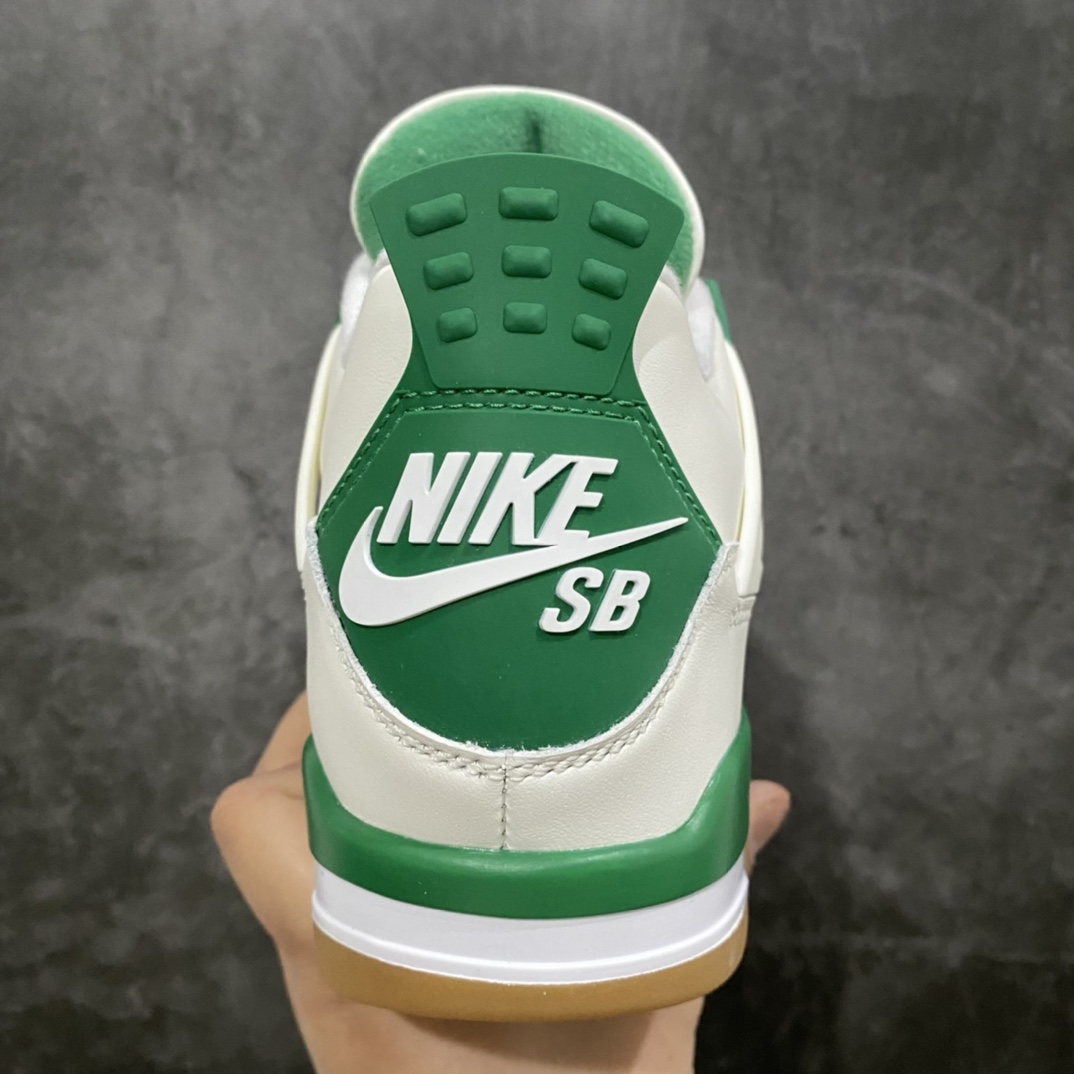 图片[4]-外贸纯原版NK SB x Air Jordan 4“Pine Green”n联名绿松石 纯原外贸订单n原盒原配  独家配原鞋拆解开发n原楦原纸板开发 全市场最纯正四代版型n原底真实气垫 回弹反馈充足n完美鞋楦打造 市面最高工艺一切细节如图实拍，所见所得‼ 货号：DR5415-103nSize:  40.5 41 42 42.5 43 44 44.5 45 46 47.5-莆田鞋批发中心