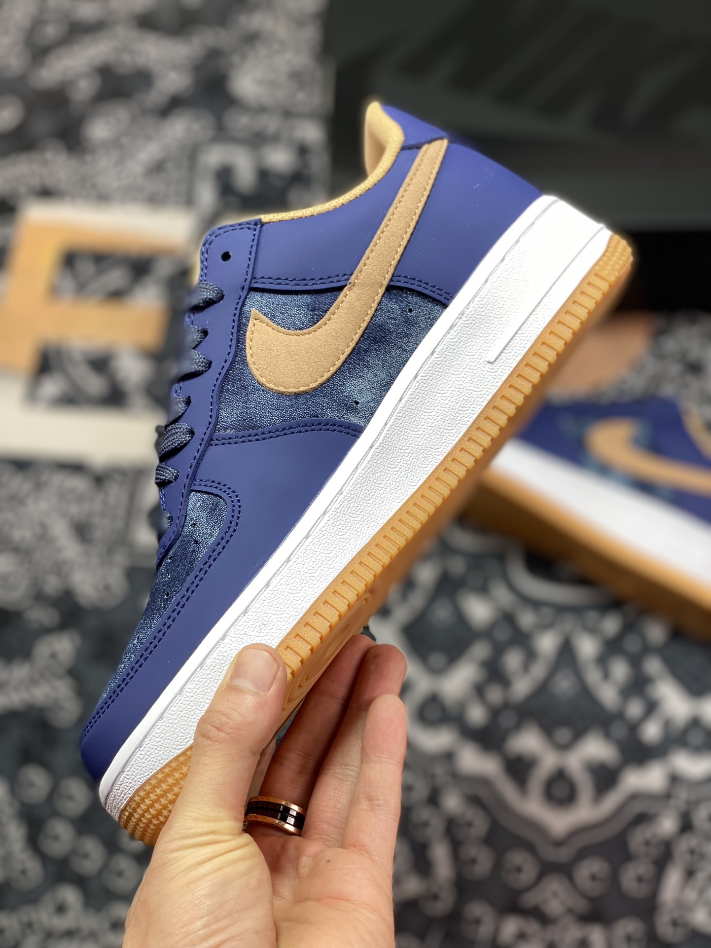 200 Nike Air Force 1 07 LV8 空军一号经典低帮DD1259-400