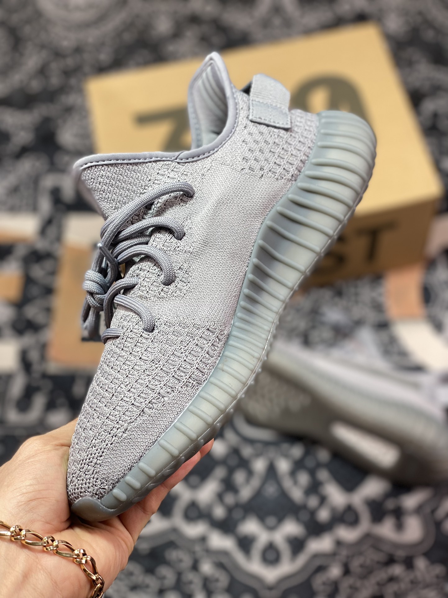 Original Yeezy 350 Boost V2 cool gray IF3219