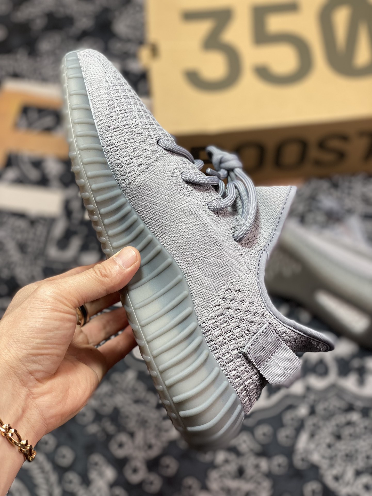 Original Yeezy 350 Boost V2 cool gray IF3219