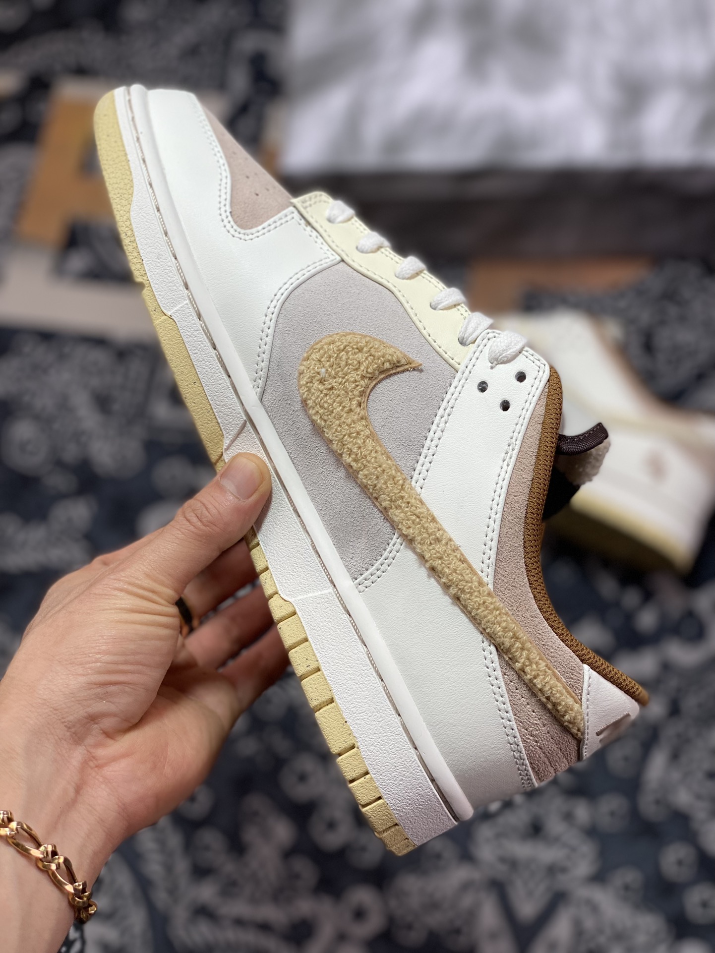 370 NK SB Dunk Low”Year of the Rabbit”扣篮系列低帮休闲运动滑板板鞋“浅棕米白穗兔”FD4203-211