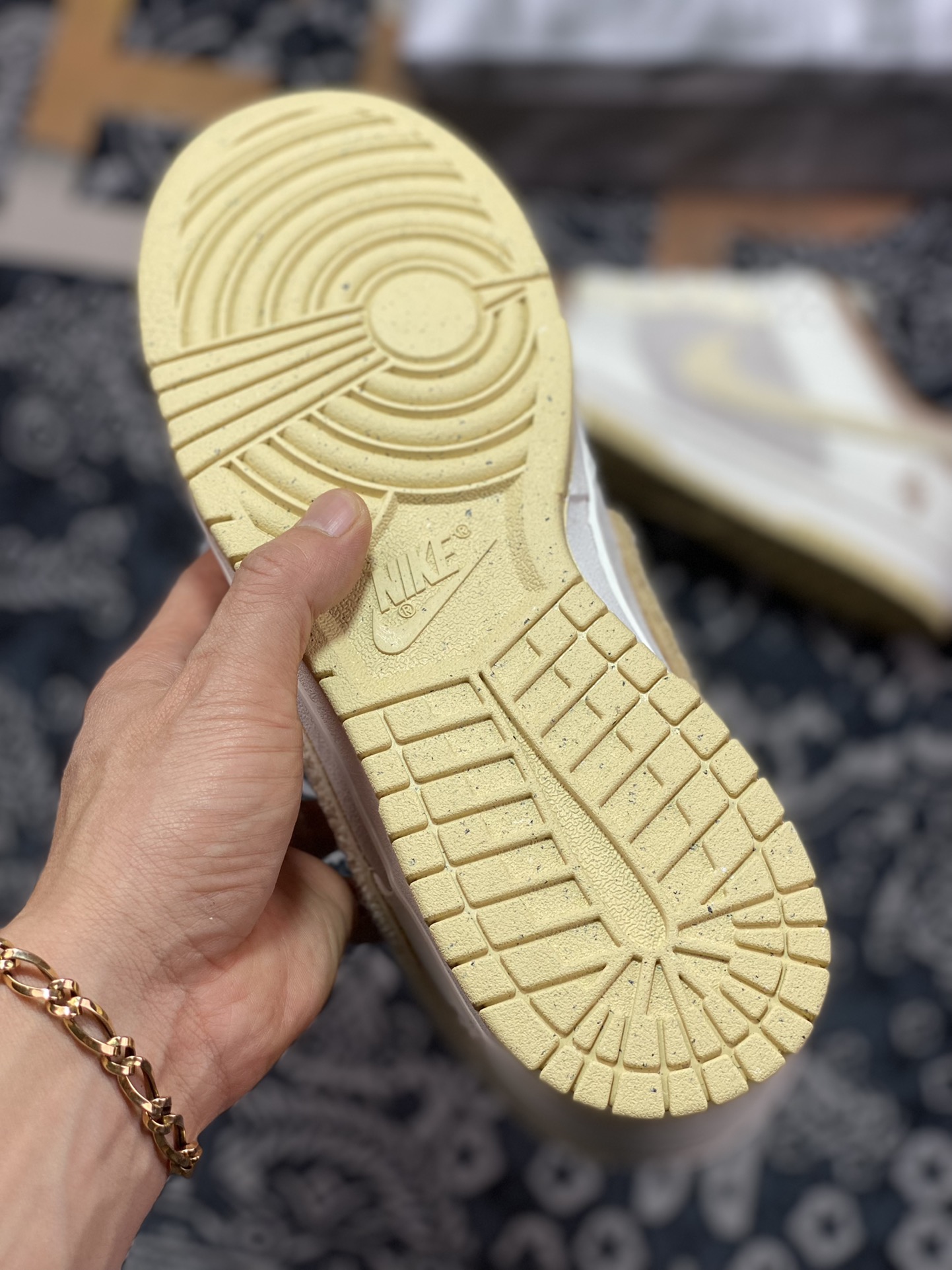 370 NK SB Dunk Low”Year of the Rabbit”扣篮系列低帮休闲运动滑板板鞋“浅棕米白穗兔”FD4203-211