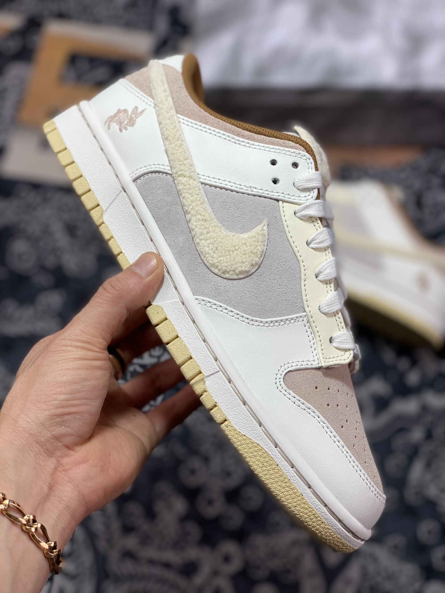 370 NK SB Dunk Low”Year of the Rabbit”扣篮系列低帮休闲运动滑板板鞋“浅棕米白穗兔”FD4203-211