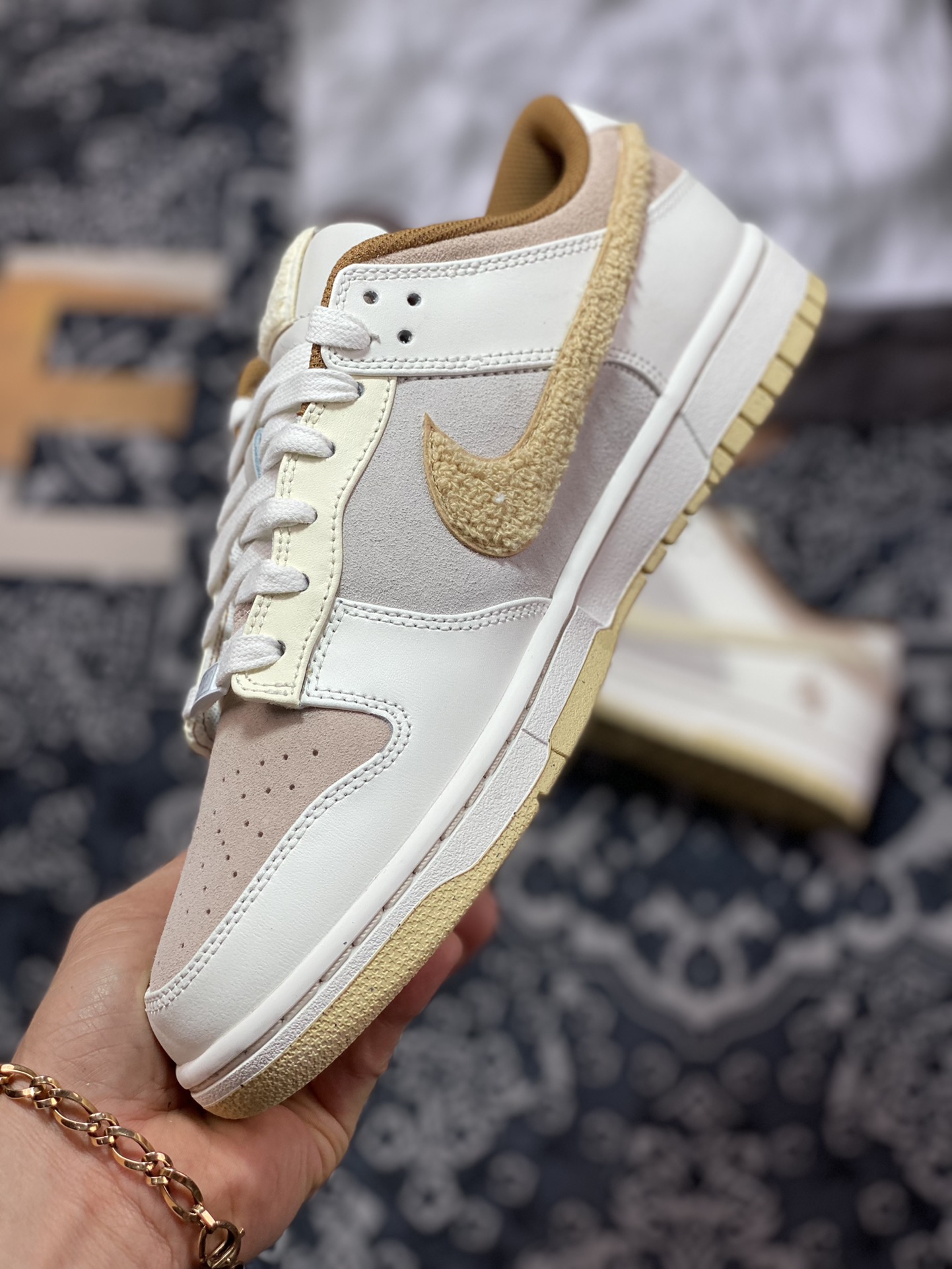370 NK SB Dunk Low”Year of the Rabbit”扣篮系列低帮休闲运动滑板板鞋“浅棕米白穗兔”FD4203-211