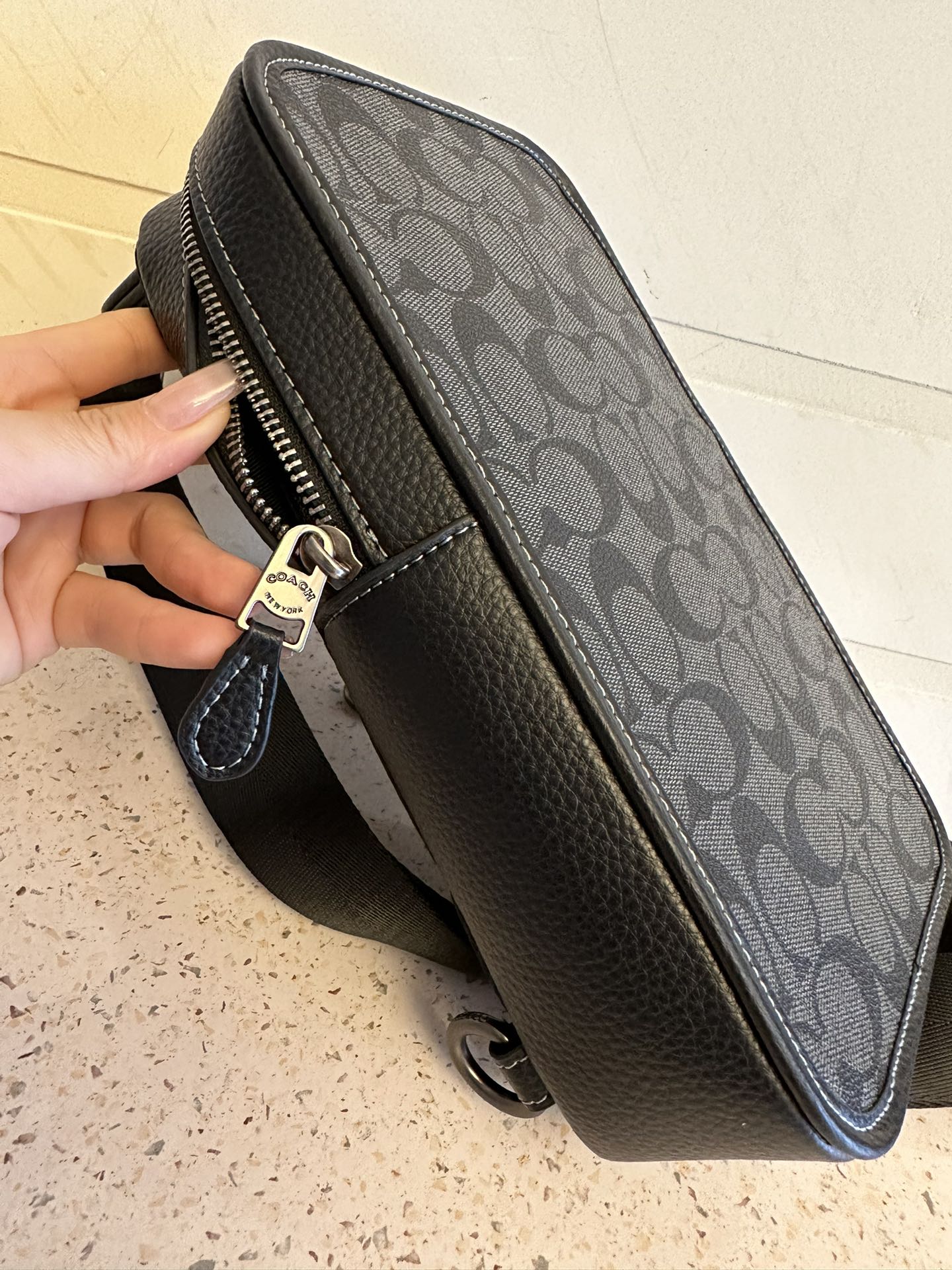 Coach 新款COACH 蔻驰 C9867 CG993香布雷牛仔 TURNER竖款 男士 老花胸包斜挎包