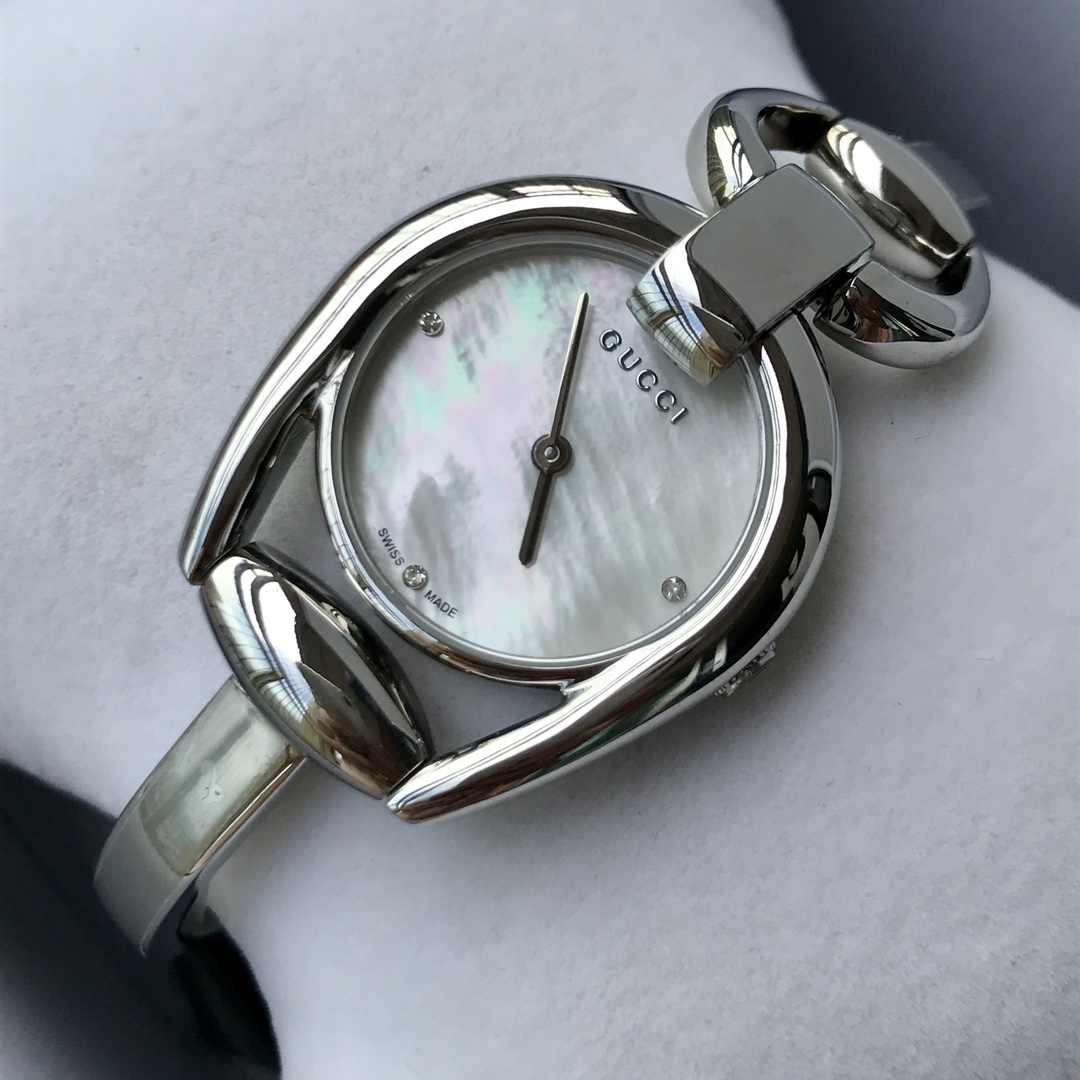 Часы Gucci