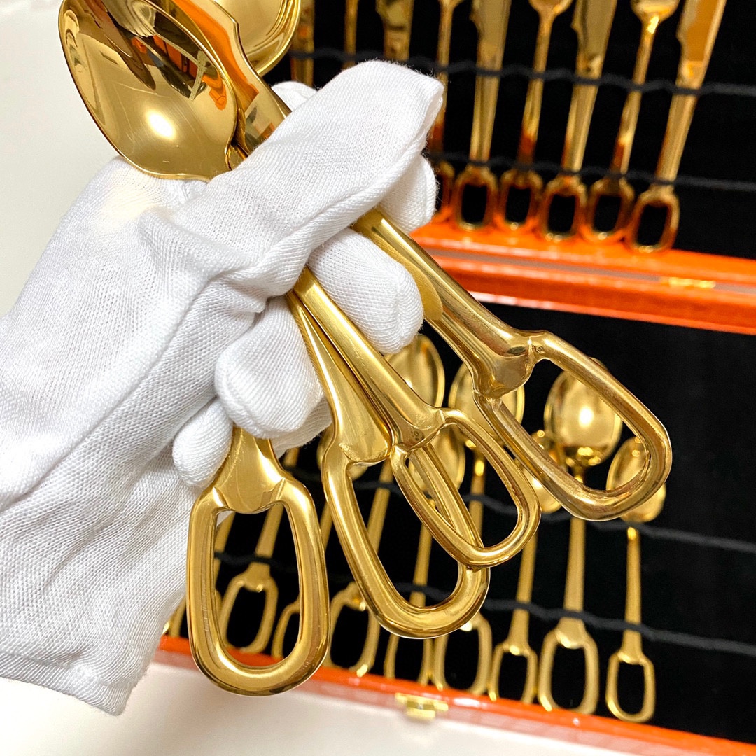 Hermes Knife and Fork 24 Piece Set - Comprehensive 8