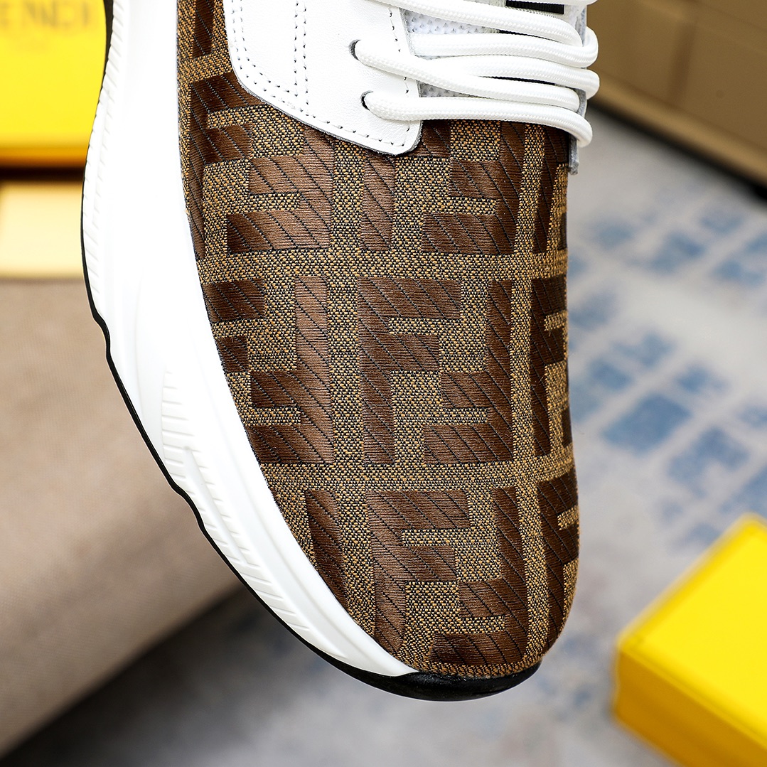 Factory precio [FENDI] Fendi clásico cómodo de los hombres, este entrenador sofisticado es hecho a m