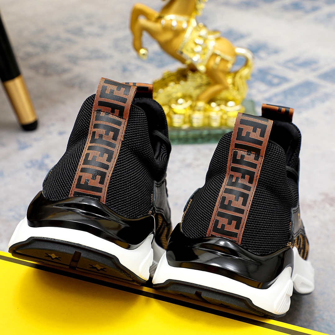 Factory precio [FENDI] Fendi clásico cómodo de los hombres, este entrenador sofisticado es hecho a m