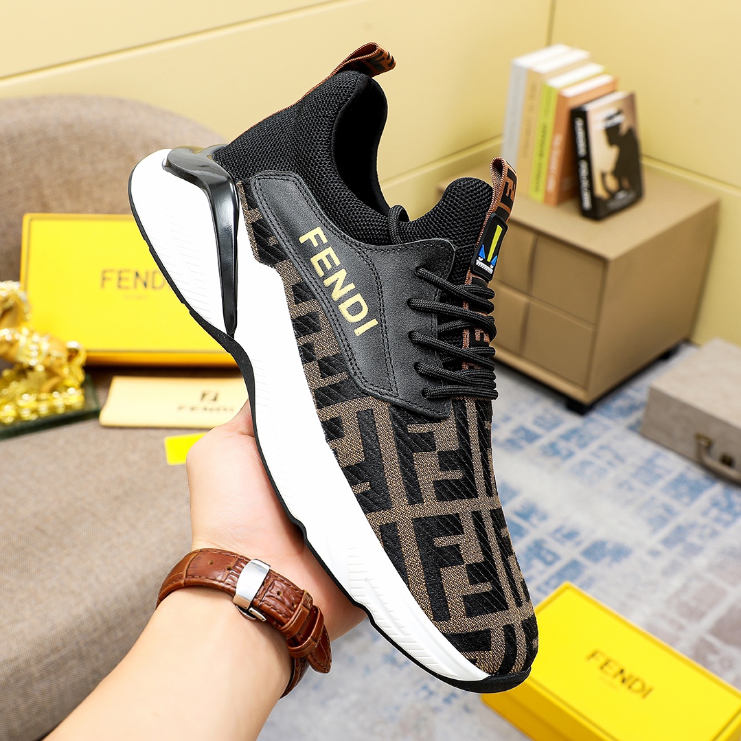 Factory precio [FENDI] Fendi clásico cómodo de los hombres, este entrenador sofisticado es hecho a m
