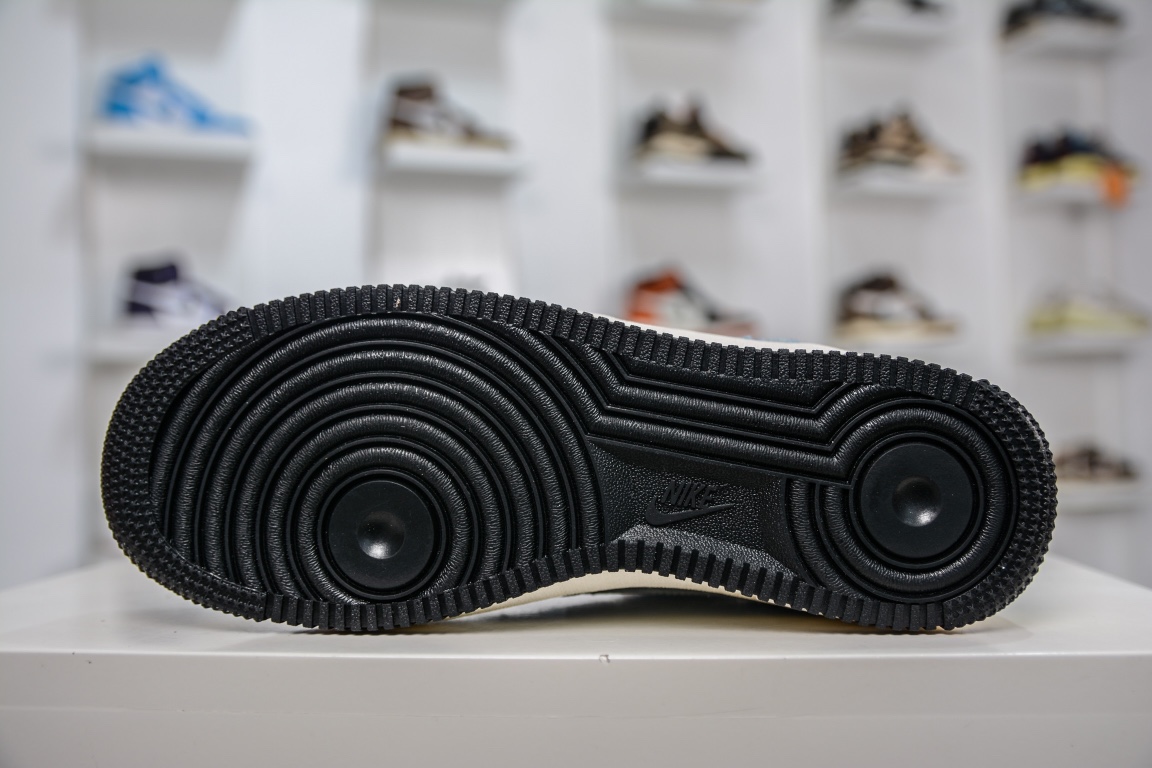 240 Levi's x Air Force 1'07 Low 蓝白红做旧牛仔 LE5050-012