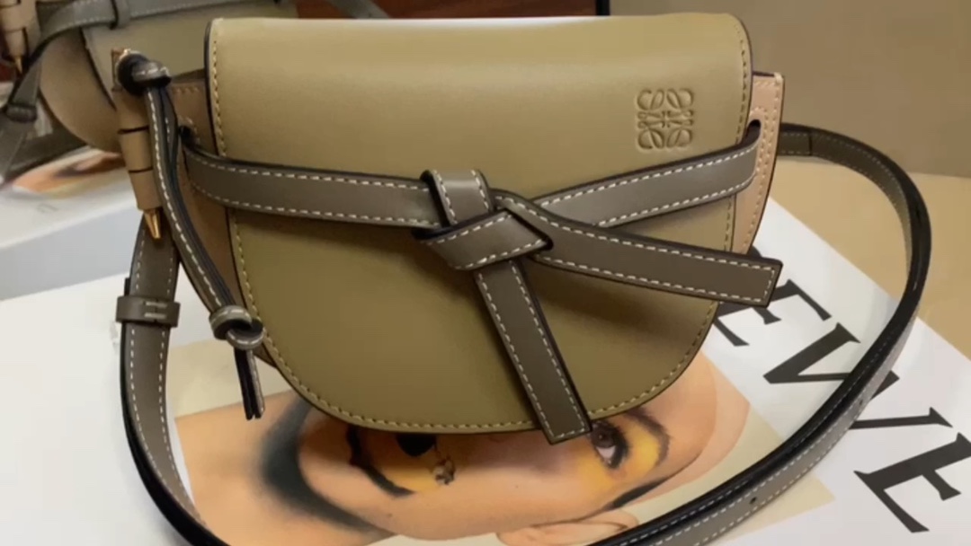 [Loewe Women