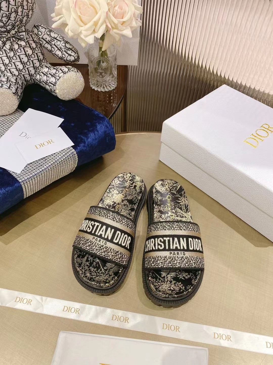 Dior Shoes Slippers Buy 1:1
 Embroidery Sheepskin TPU