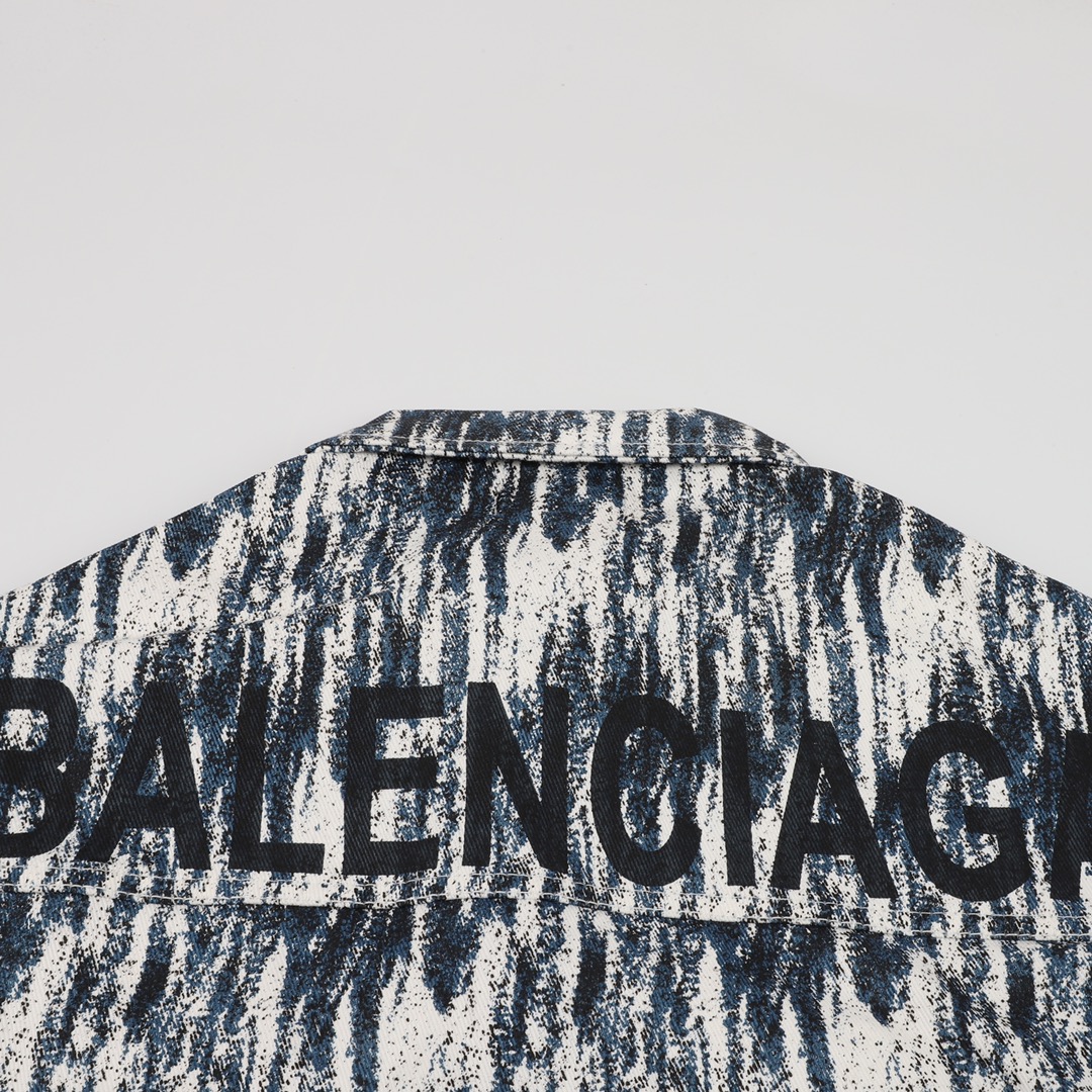 BALENCIAGA/巴黎世家 扎染背后字母牛仔外套