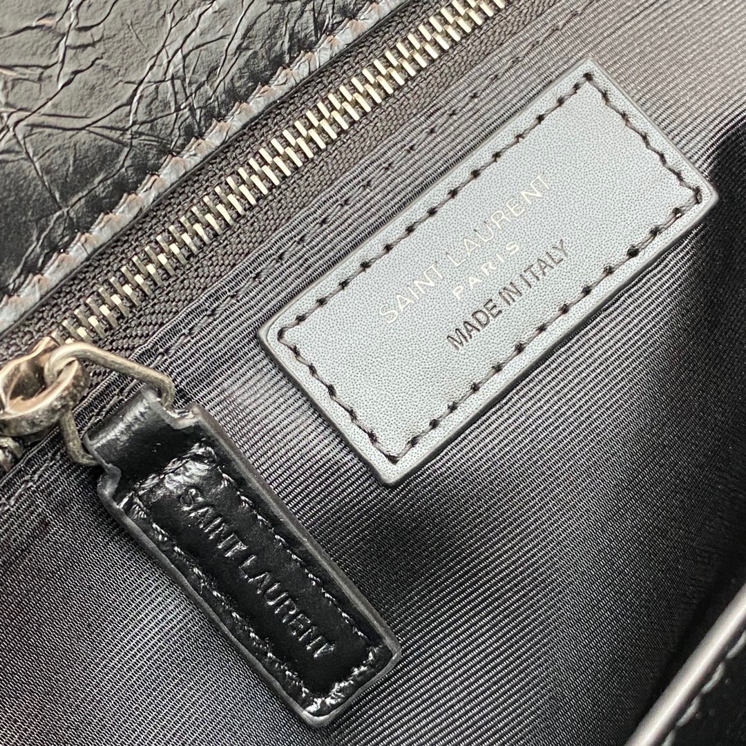 Saint Laurent 油腊黑皮/古银