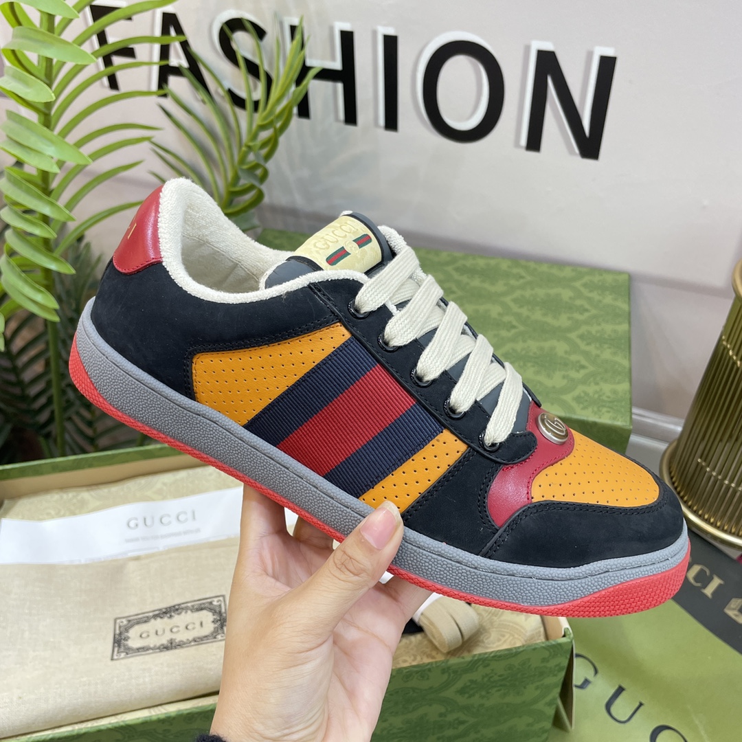 NO:222505,Gucci———screener series couple sneakers @ original customized GG series old casual dirty shoes showcase Gucci series old dirty shoes - the strongest hit model in the universe is coming to the top quality of the entire series, each color matching is purchased independently developed, after five large-scale upgrades in 3 years, striving to be infinitely close to the original. It has been launched with heavyweight Healing Forest Green Pattern Floating Printing Environmentally friendly paper box, zippered independent outer box is specially designed for high-end people, ten turns, ten must-have 20 colors for stock!  Spot goods!  Spot goods!  New colors are added - the ultimate version of the market!  Buy the original version to develop... Fabric Material, Outsole, Compare the details at will!  Open molded Swarovski is a one-to-one replica diamond chain... Metal cherry pendant... Metal double G crystal cylindrical mark... Gucci original customized narrow webbing... Super flash series - flash diamond chain. Cherry decoration can be detached, one to two to match, highlighting the unique and exclusive rubbed cowhide fabric. Handmade and old, very textured and has a sense of high-end!  The workmanship details can be reflected, and no line is left out. The original towel cloth is delicate, soft, and more comfortable and breathable. Private molded steel stamped two-color original TPU sole (the lower layer is wide, the upper layer is narrow) and a pair of shoelaces are more beautiful!  Standard size men 39-44, casual shoes/sports shoes, gucci, gucci, swarovski, sneakers, cowhide19860909Gucci———screener系列情侣款运动鞋@原版定制GG系列做旧休闲小脏鞋走秀款古驰Gucci系列做旧小脏鞋-宇宙最强爆款来袭全系列顶尖品质、每个配色入手正品独立开发,历经3年五次大范围升级,力求无限接近原版.现已重磅上市治愈系森林绿色花纹浮印环保纸盒、拉链式独立外箱专供高端人群十转十卖必上款20色现货！现货！现货！新色加推-市场终极版本！购原版开发….面料 材质 大底 细节任意对比！开模施华洛世奇一比一精复刻水钻链.....金属樱桃吊坠……金属双G水晶圆柱形标……Gucci原版定制窄织带……超闪系列—闪钻链.樱桃装饰可拆卸,一变二任意搭配,彰扬个性专属擦色牛皮面料.手工做旧非常有质感,自带高级感！做工细节图可体现,不放过一条线.原版毛巾布里细腻柔软更舒适透气,私模钢印双色原版TPU大底(下层宽,上层窄)多送一副鞋带更美穿搭！ 标准码 男39—44,休闲鞋/运动鞋,gucci,gucci,swarovski,sneakers,cowhide,Women's Shoes