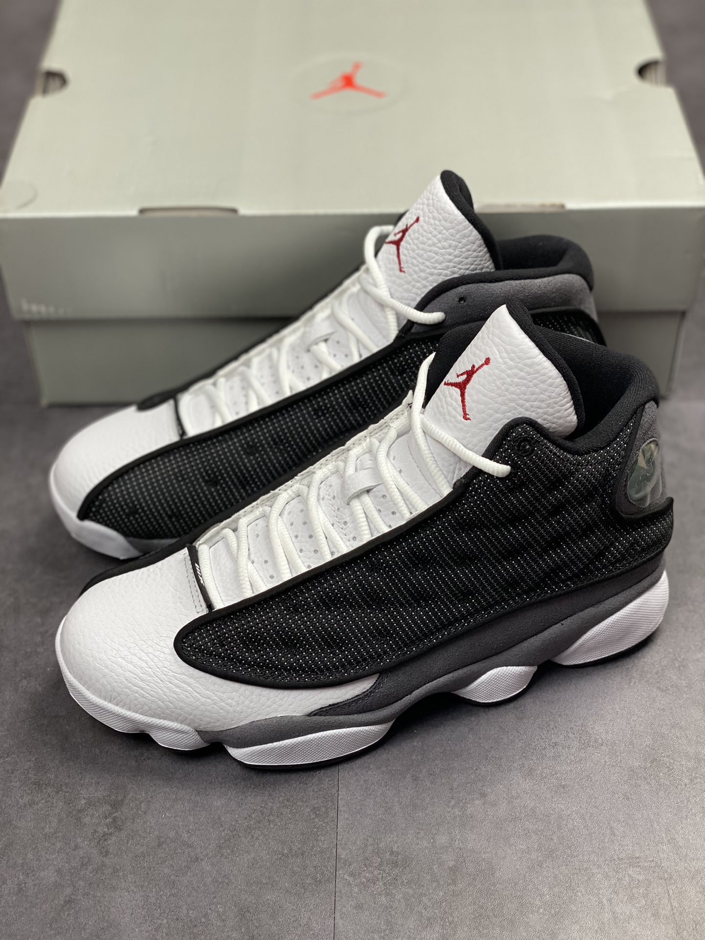 500 Air Jordan13 Retro ”Black Flint” 黑白灰熊猫 DJ5982-060