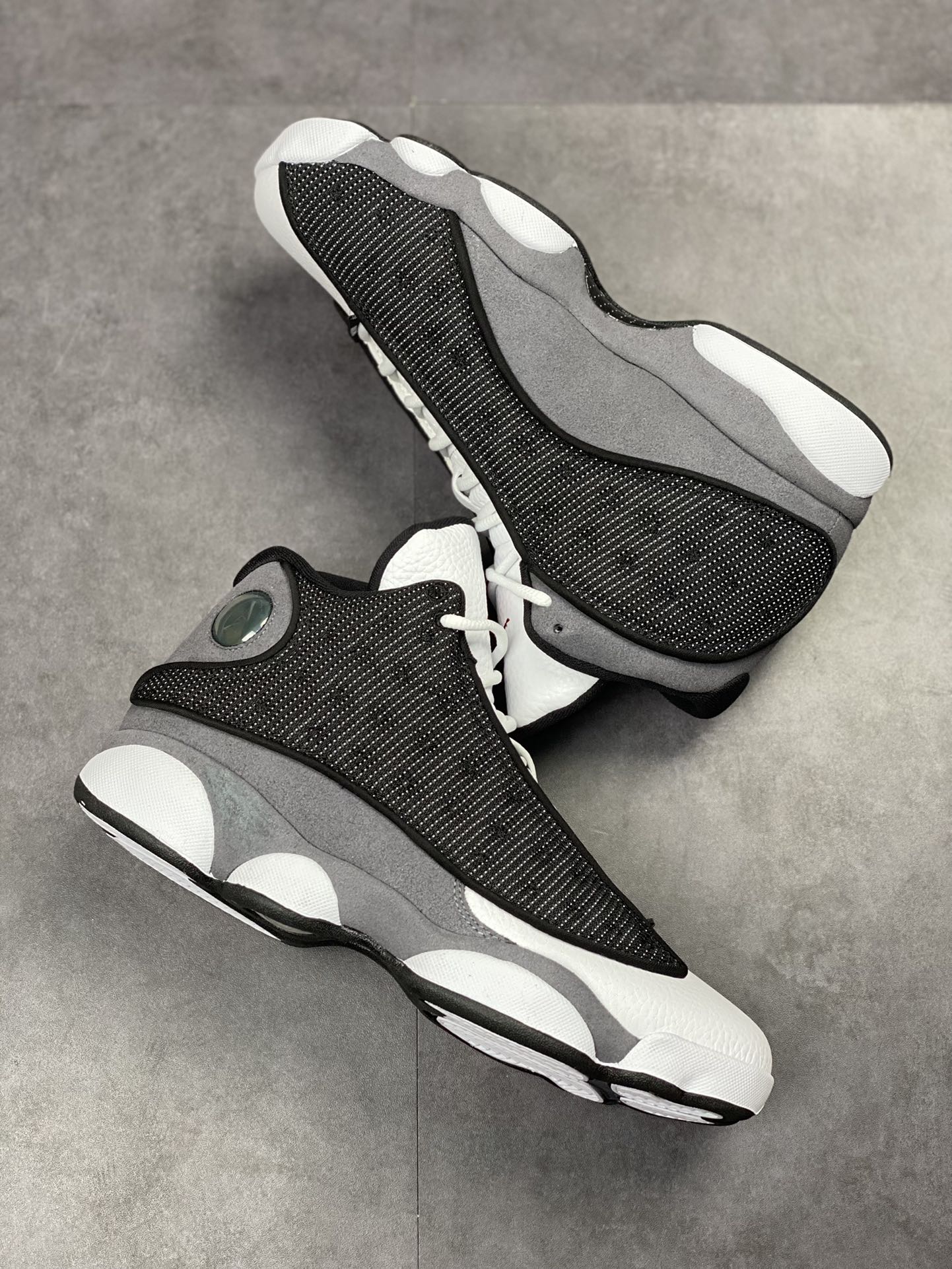 500 Air Jordan13 Retro ”Black Flint” 黑白灰熊猫 DJ5982-060