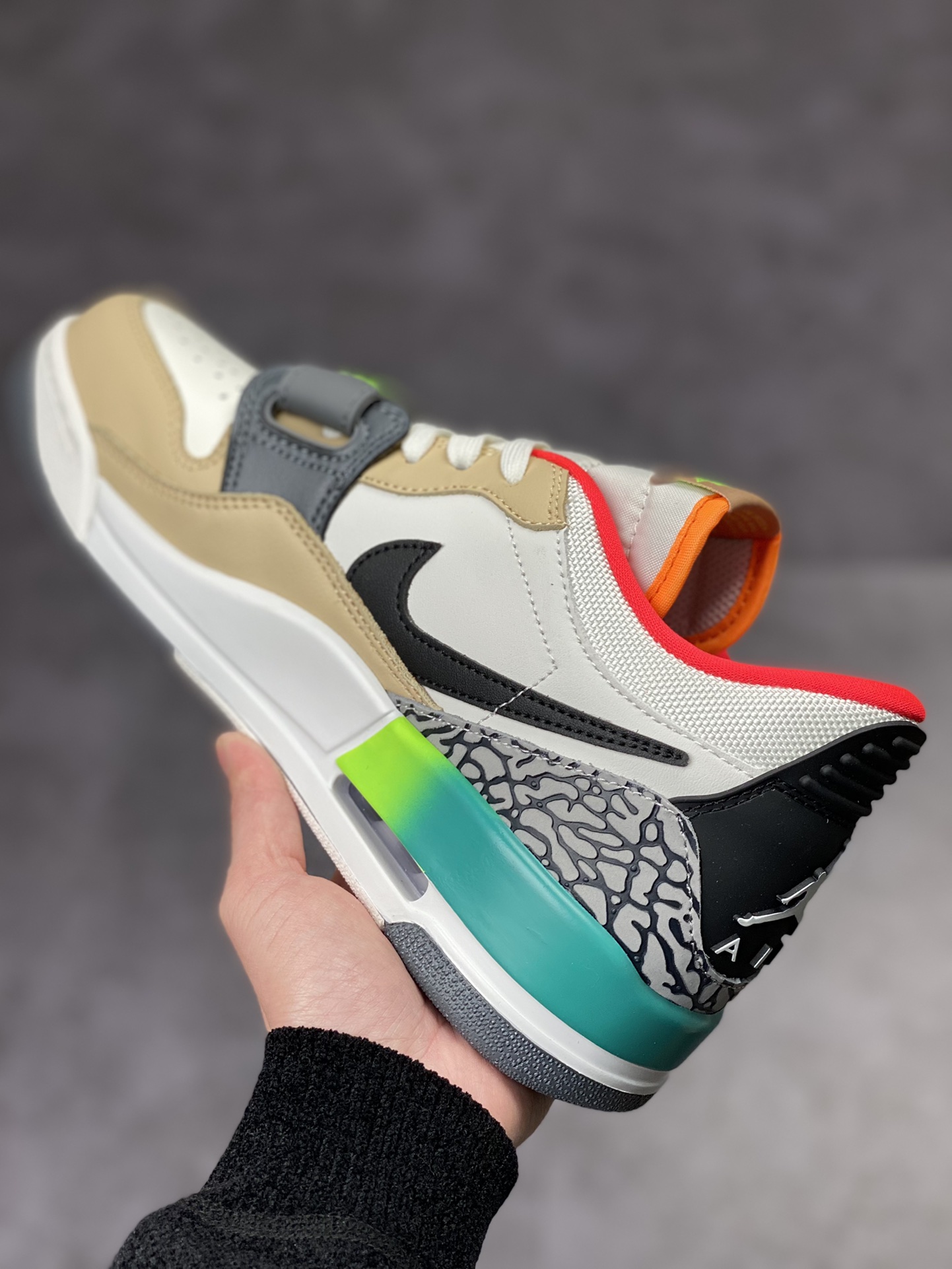 260 [Air Jordan 3、Air Jordan 1 和 Air Trainer 2 DZ2762-101