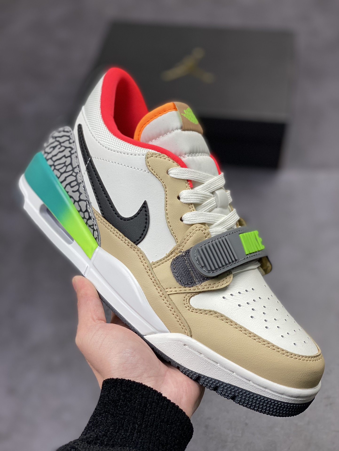 260 [Air Jordan 3、Air Jordan 1 和 Air Trainer 2 DZ2762-101