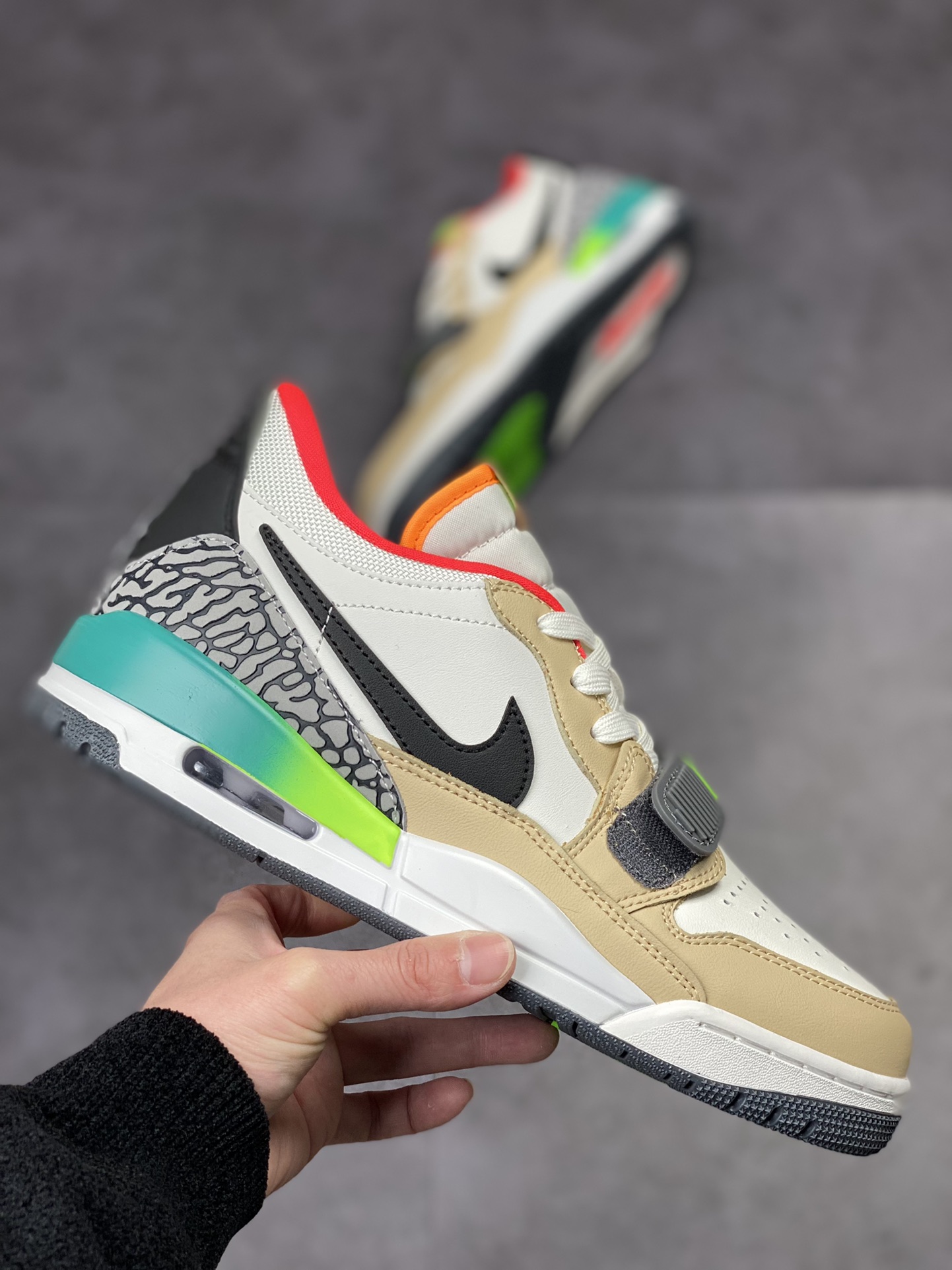 260 [Air Jordan 3、Air Jordan 1 和 Air Trainer 2 DZ2762-101