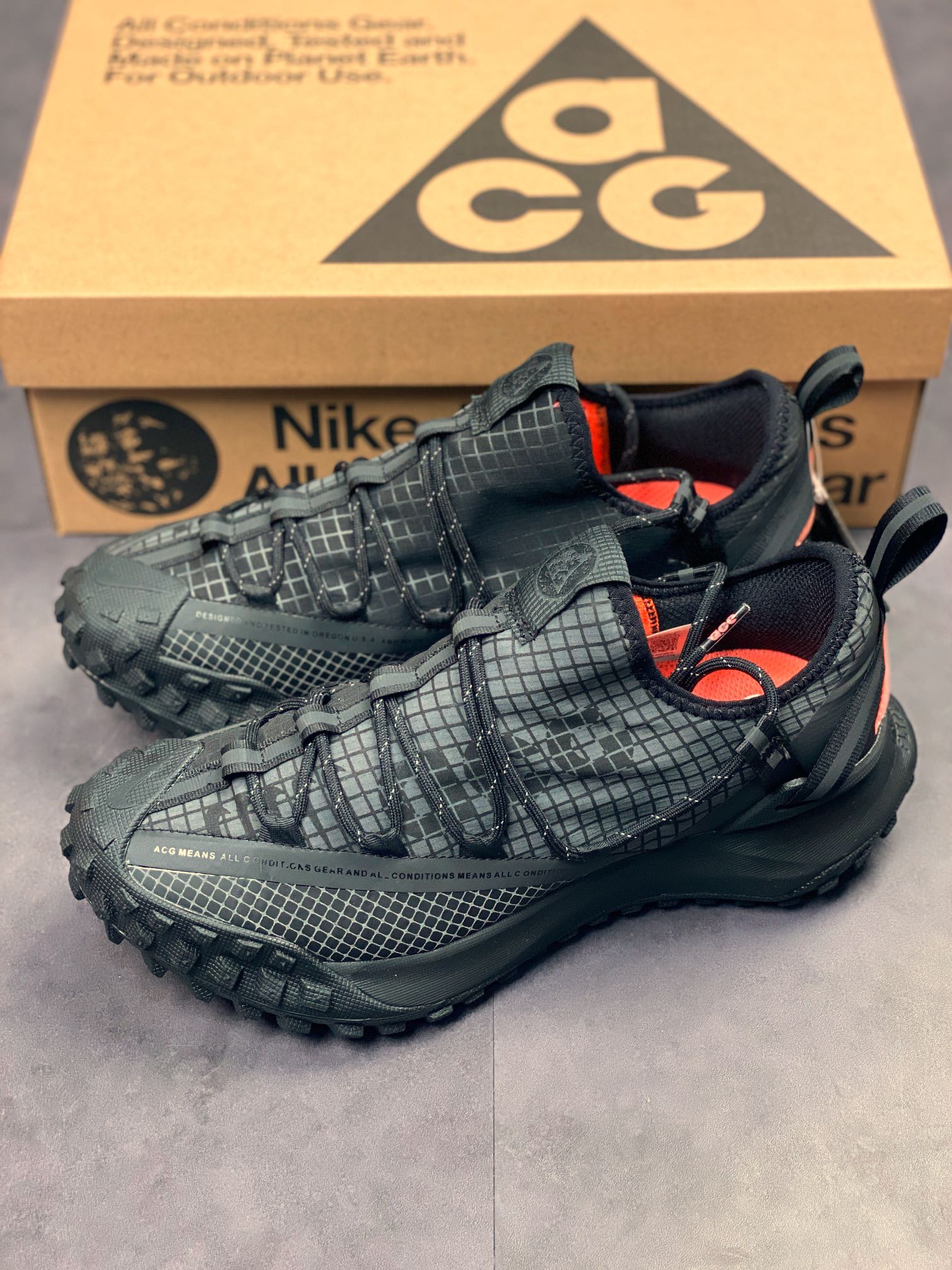 210 Nike ACG Mountain Fly Low GORE-TEX 户外登山运动鞋/黑红 DA5424-001