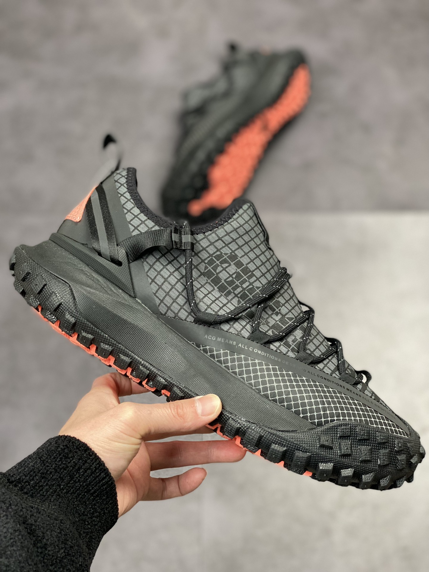 210 Nike ACG Mountain Fly Low GORE-TEX 户外登山运动鞋/黑红 DA5424-001