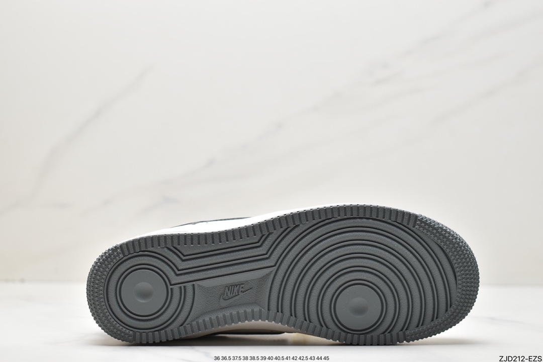 Nike Air Force 1 空军一号 DB3301-022