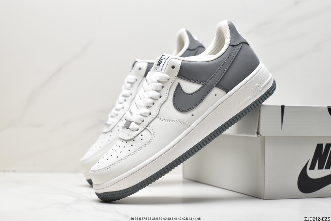 Nike Air Force 1 空军一号 DB3301-022