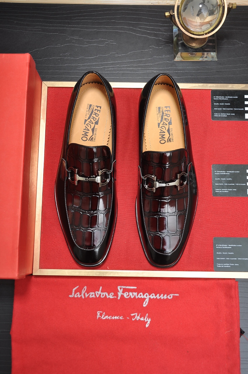 NO:558053,[Ferragamo/Ferraga Curtain] The latest model in the counter is the original imported high-quality cowhide with open edges + imported cowhide lining, the original luxurious metal buckle + the original combination outsole, no pressure, 38--45 (customized for 45),,ferragamo,cowhide19860909【Ferragamo/菲拉格幕】专柜最新款原版进口开边上乘牛皮+进口牛皮内里,原版奢华金属扣+原版组合大底对比无压力 38--45(45定做),,ferragamo,cowhide,Men's shoes
