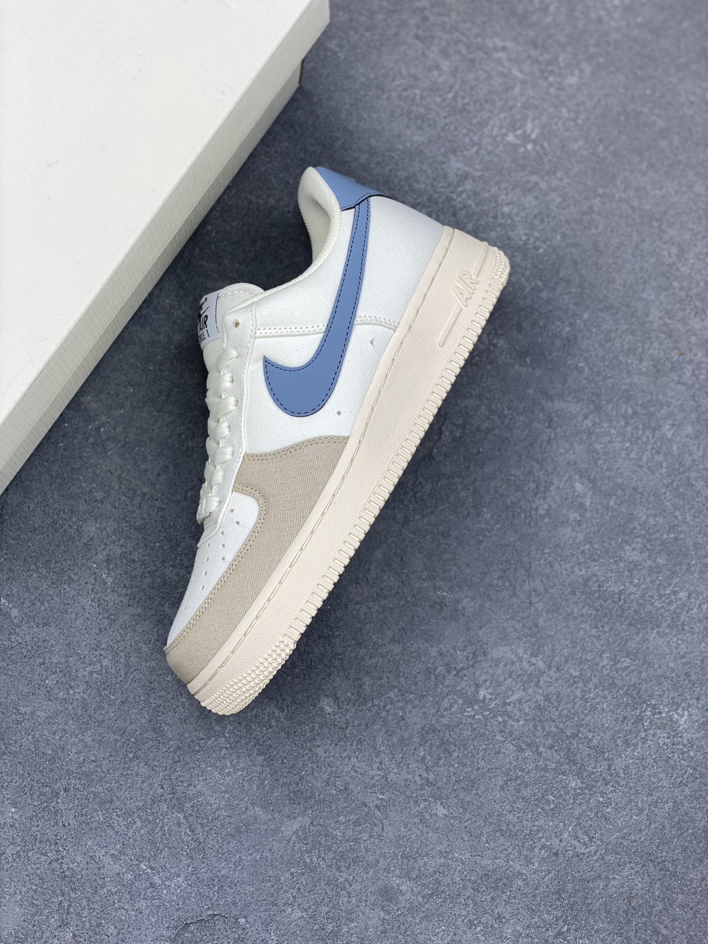 Nike Air Force 1 '07 Retro Blue Canvas Low-Top Sneakers - Limited Edition 8 i1679944075 2124 6