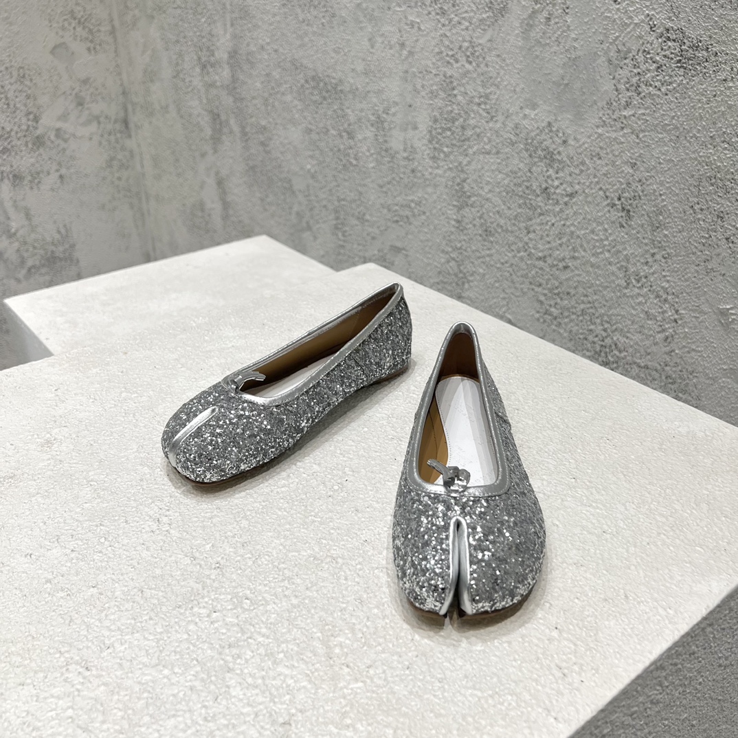 Maison Margiela Ballet Flat Tabi Shoes Genuine Leather