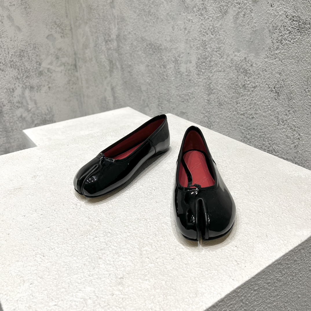Maison Margiela 分趾 芭蕾 平底 漆皮 單鞋