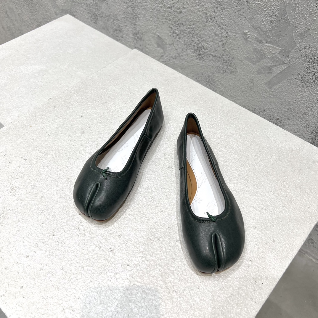 Maison Margiela Tabi Ballet Flats Leather Black