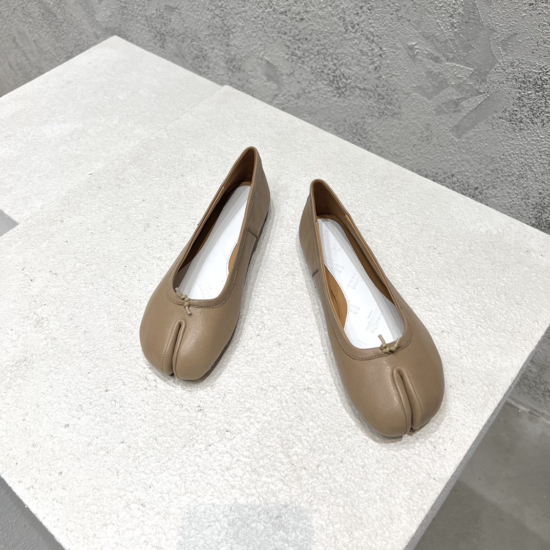Maison Margiela Tabi Ballet Flats Genuine Leather